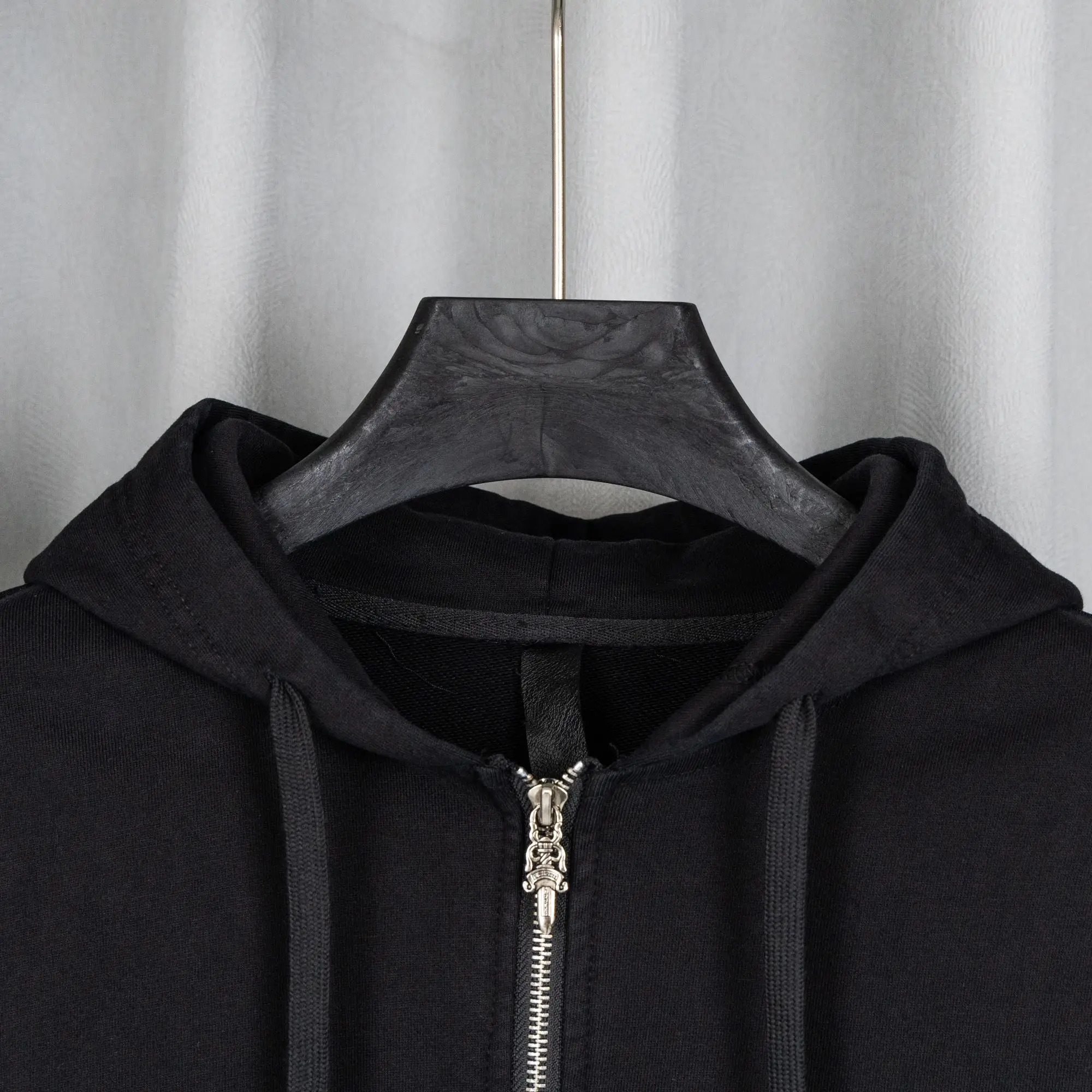 Logo-Appliqué Zip-Up Hoodie D23521058 — view 8