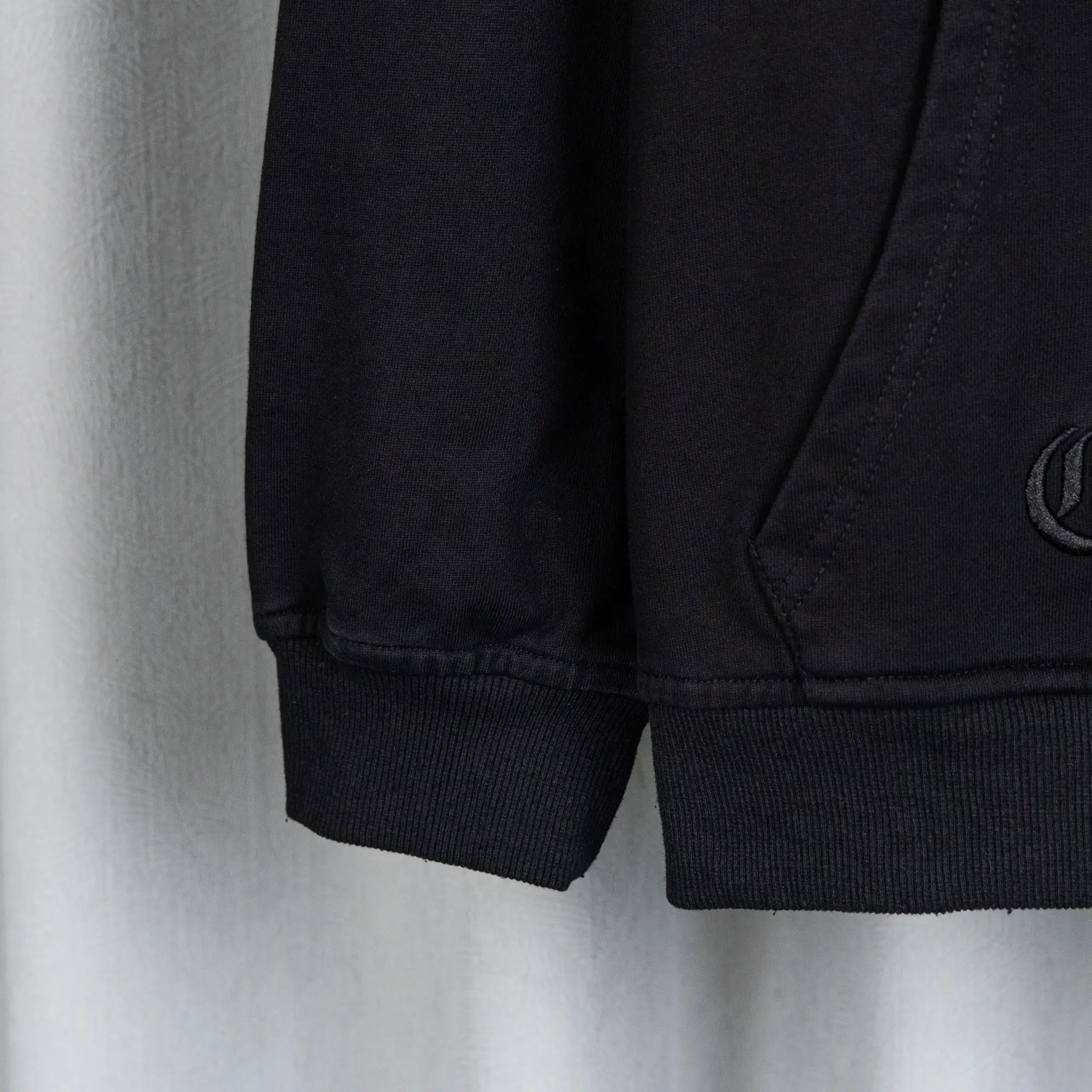 Logo-Appliqué Zip-Up Hoodie D23521058 — view 10