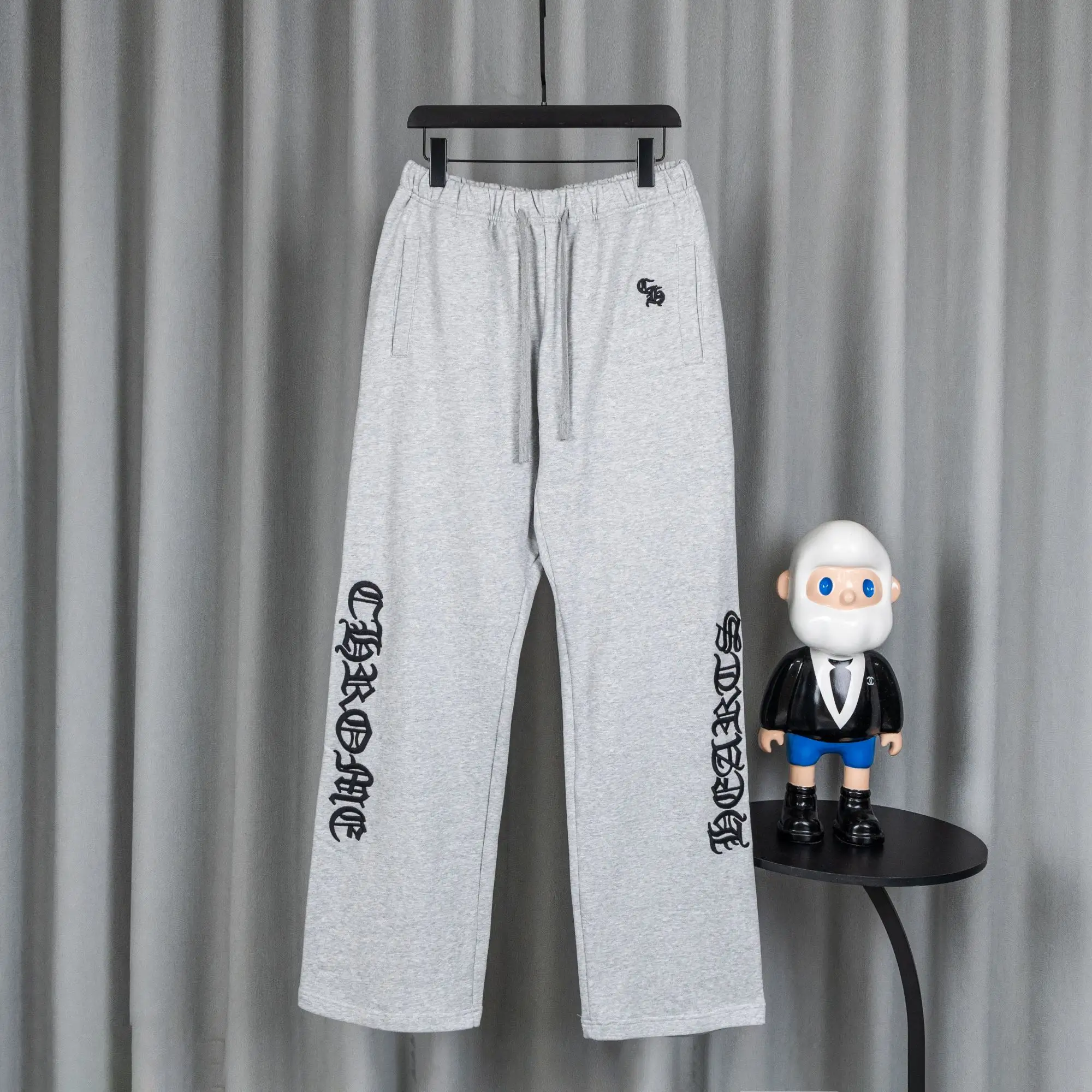 Logo-Print Cotton-Blend Sweatpants D19021055