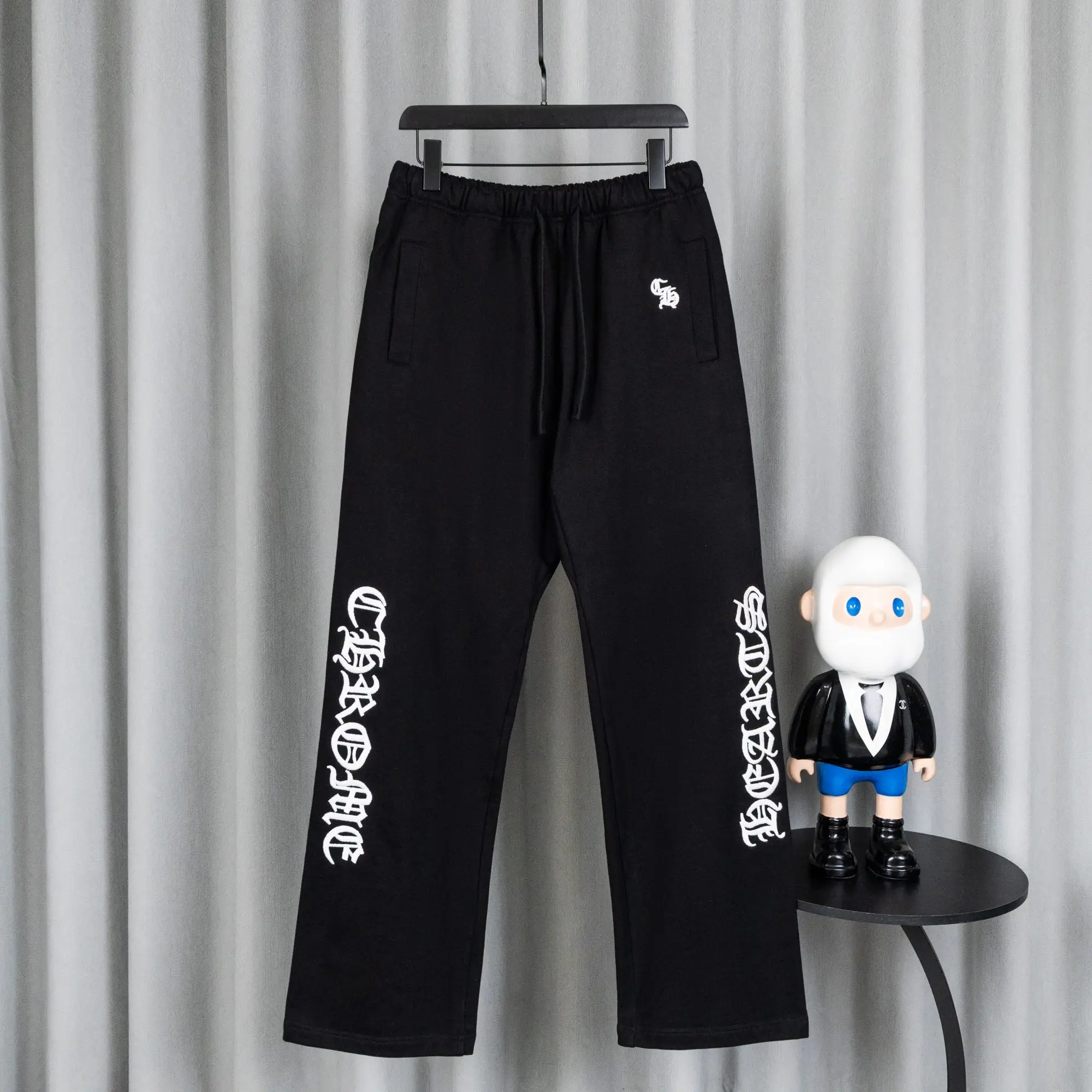Logo-Print Cotton-Blend Sweatpants D19021054