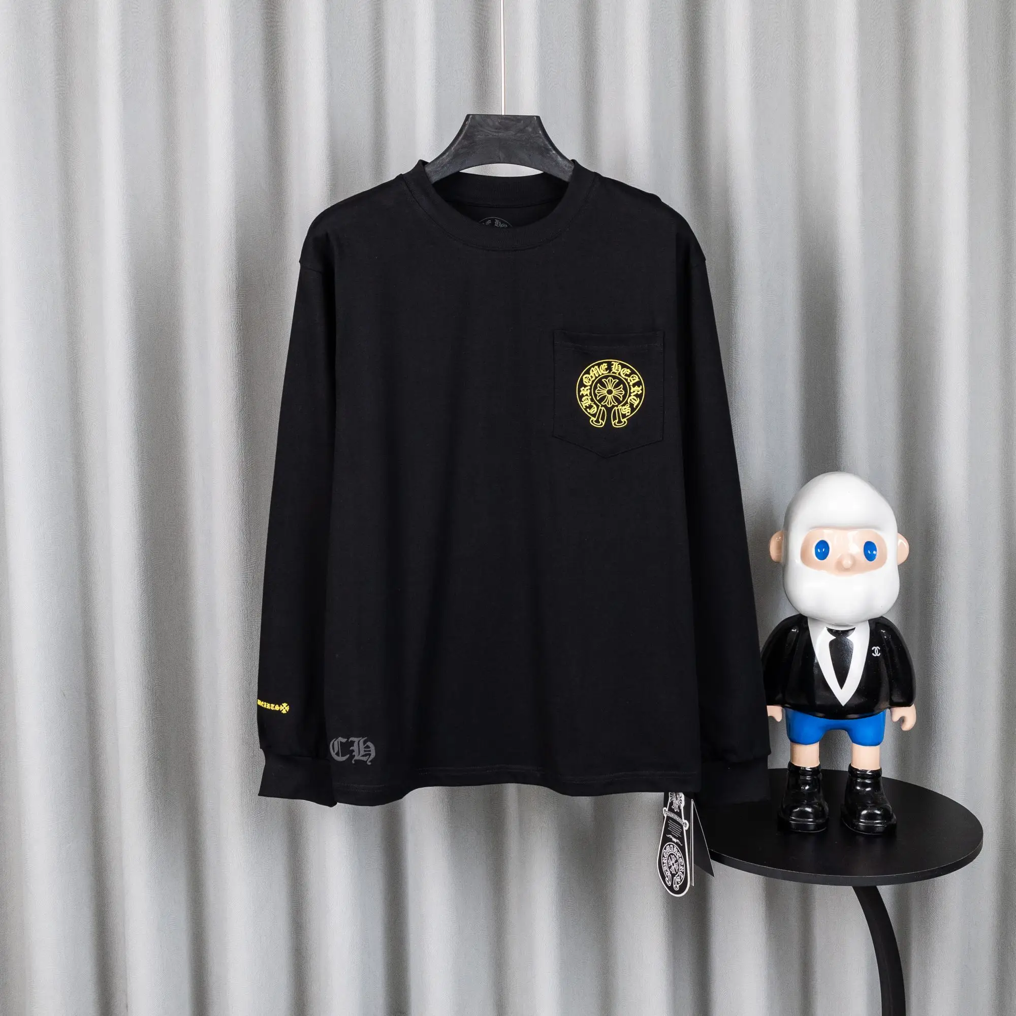 Logo-Print Cotton Long-Sleeve T-Shirt D16021036