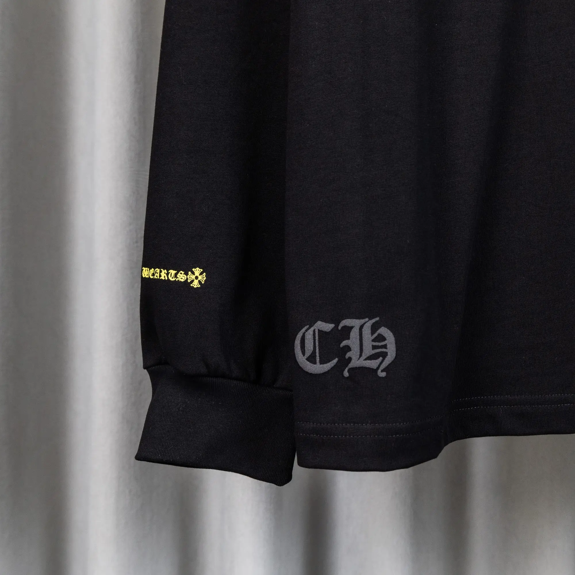 Logo-Print Cotton Long-Sleeve T-Shirt D16021036 — view 11