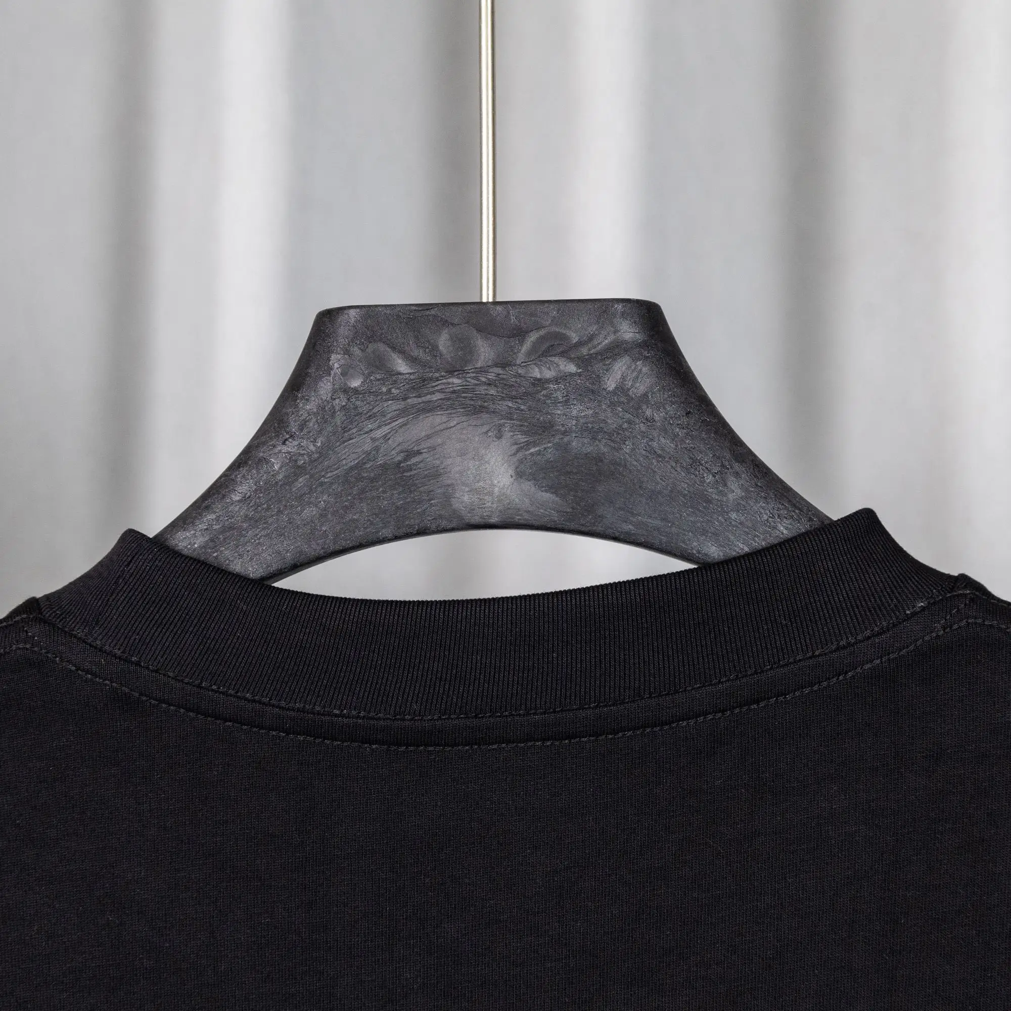 Logo-Print Cotton Long-Sleeve T-Shirt D16021036 — view 13