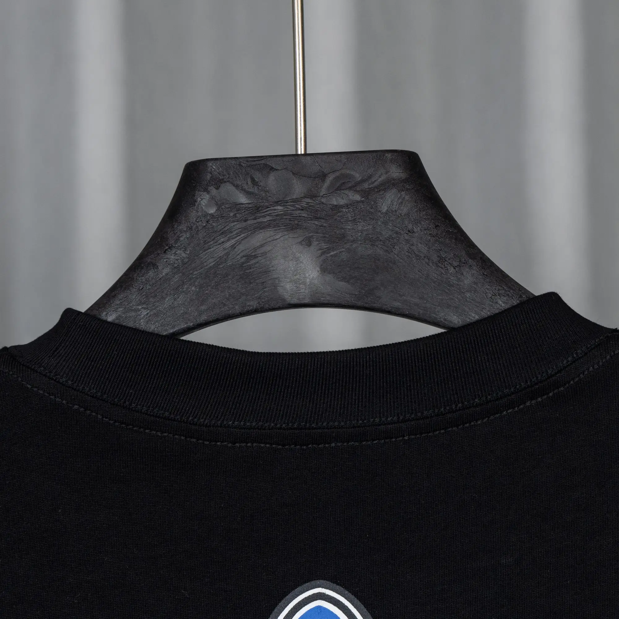 Logo-Print Cotton-Jersey Long-Sleeve T-Shirt D16021030 — view 3