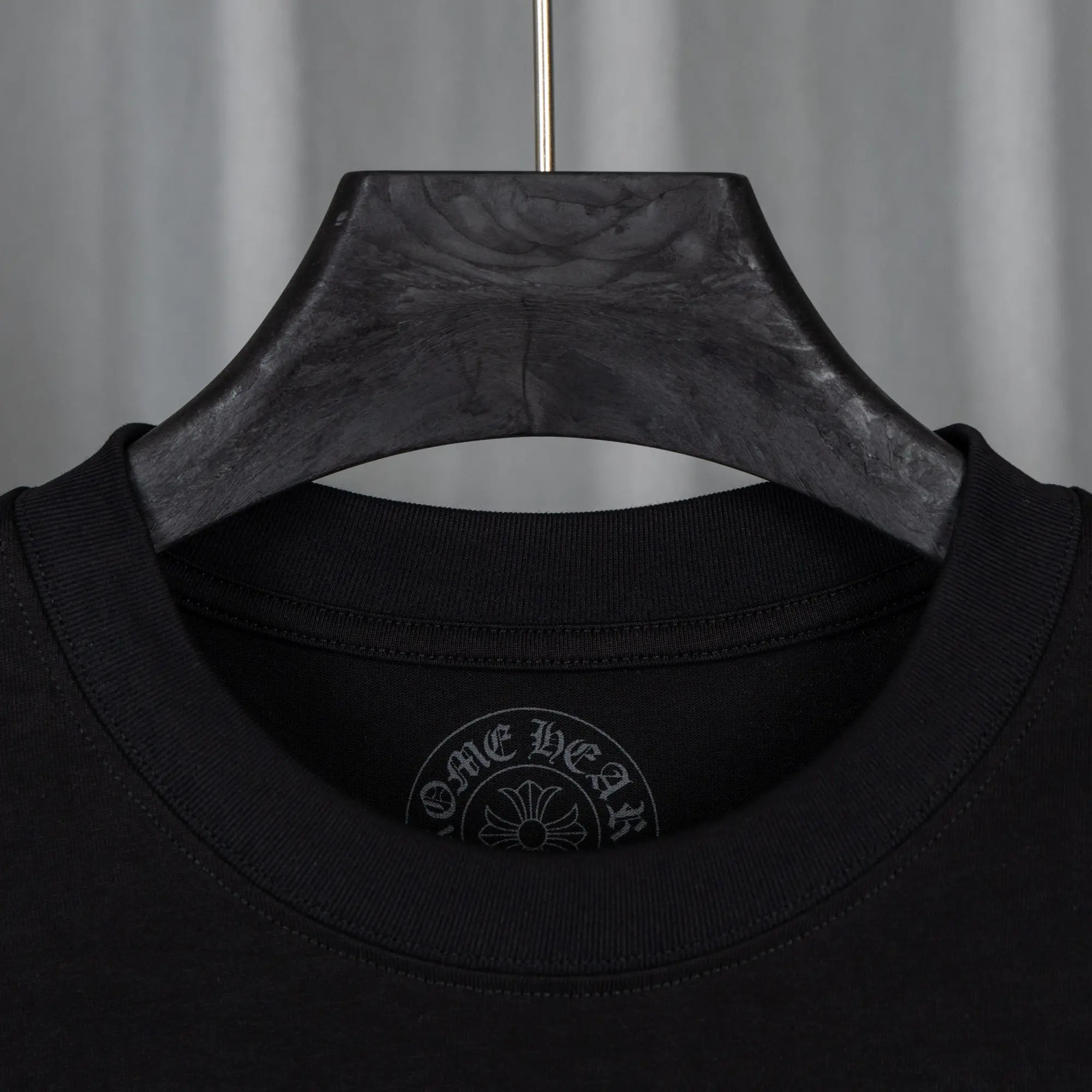 Logo-Print Cotton-Jersey Long-Sleeve T-Shirt D16021030 — view 5