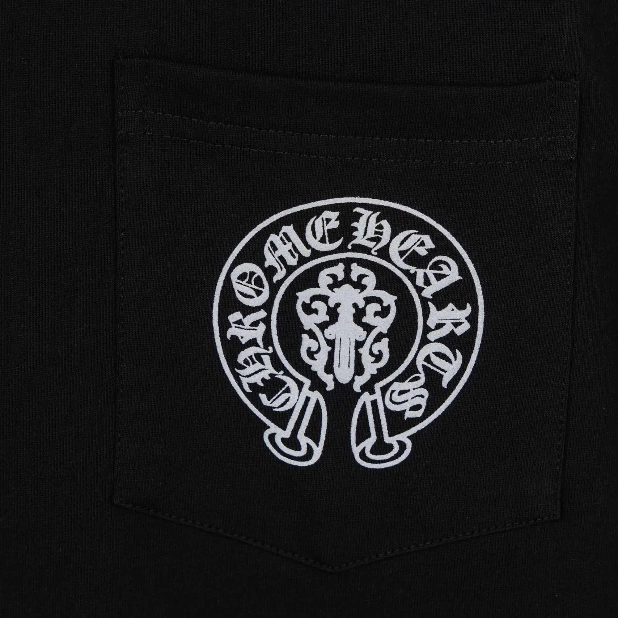 Logo-Print Cotton-Jersey Long-Sleeve T-Shirt D16021030 — view 7