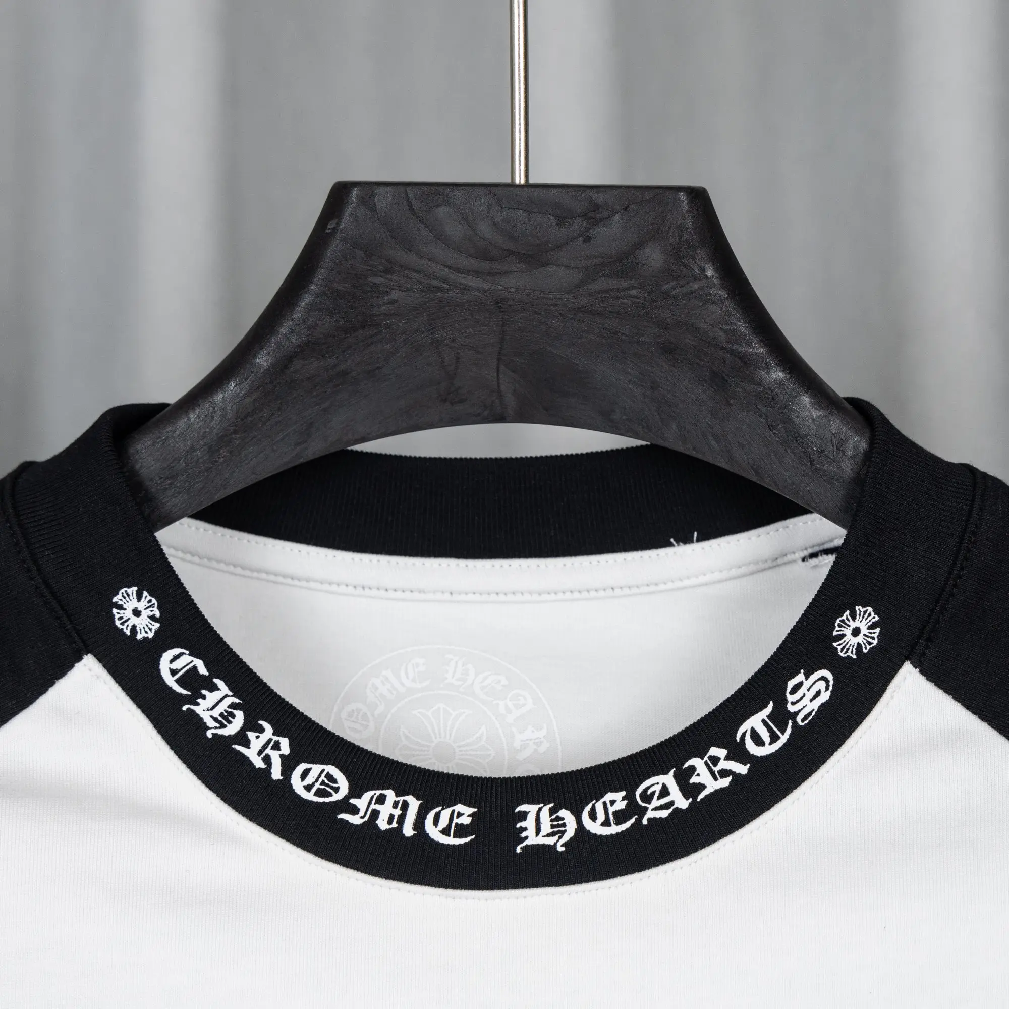 Logo-Print Cotton Jersey Long-Sleeve T-Shirt D16021032 — view 6