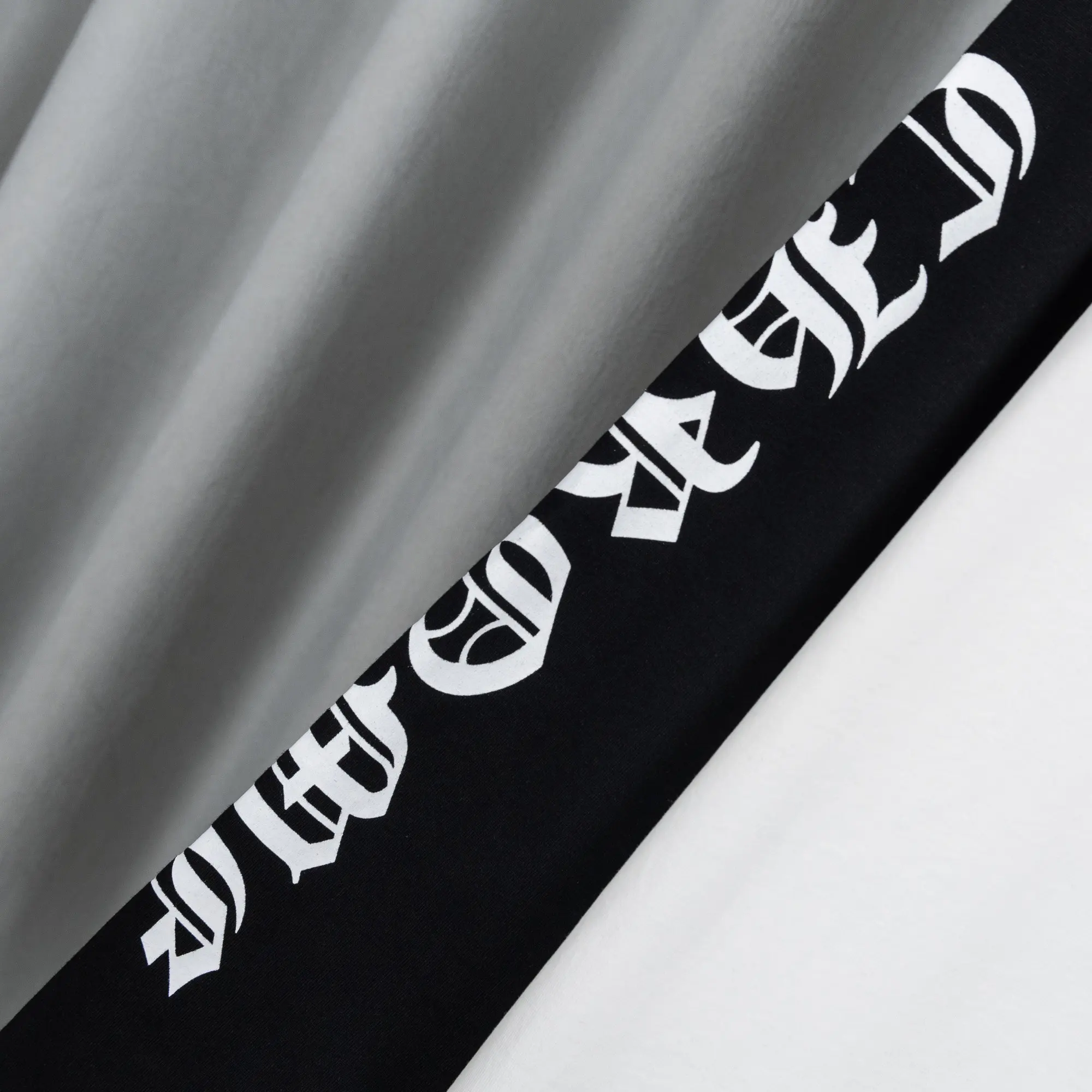 Logo-Print Cotton Jersey Long-Sleeve T-Shirt D16021032 — view 7