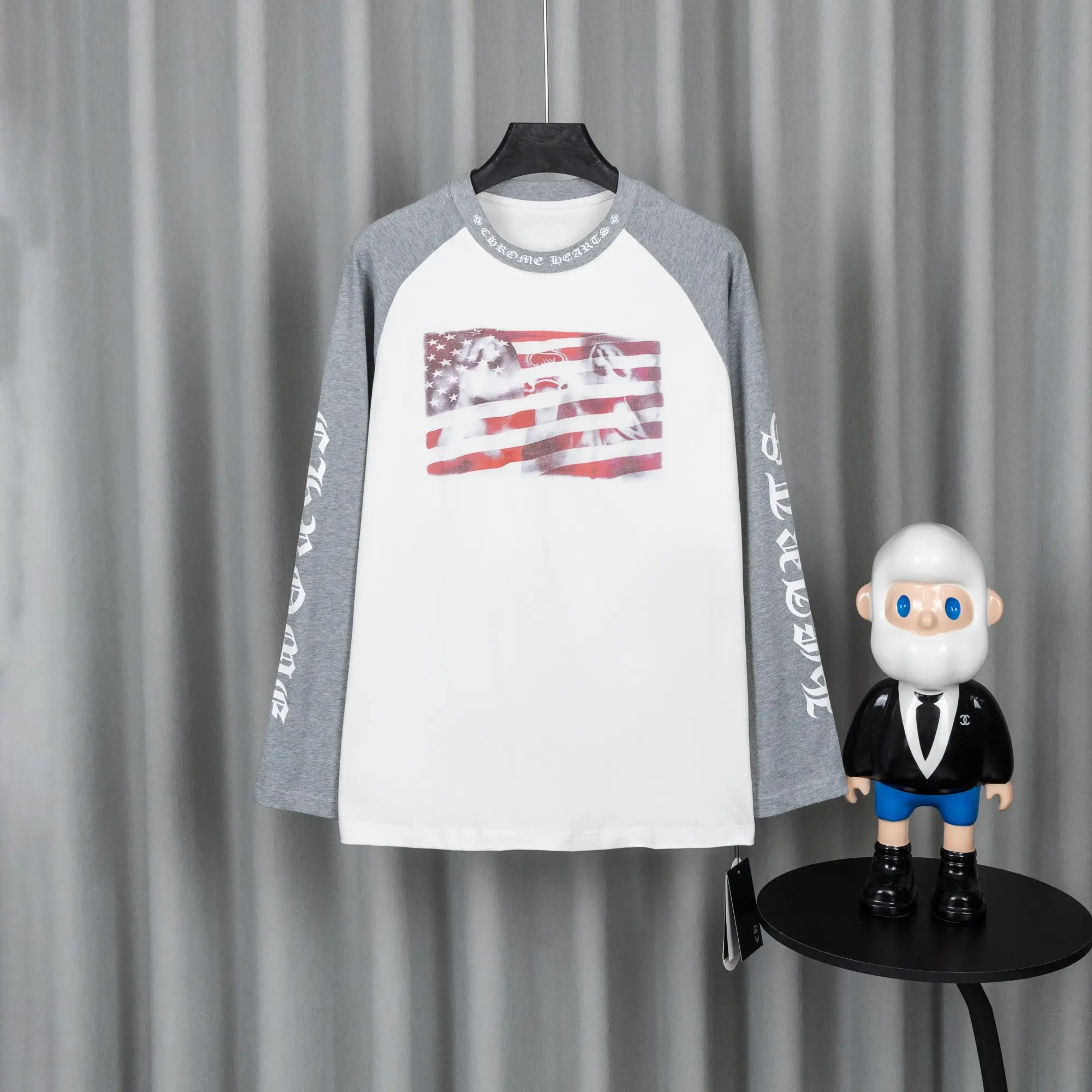 Logo-Print Raglan Long-Sleeve T-Shirt D16021033