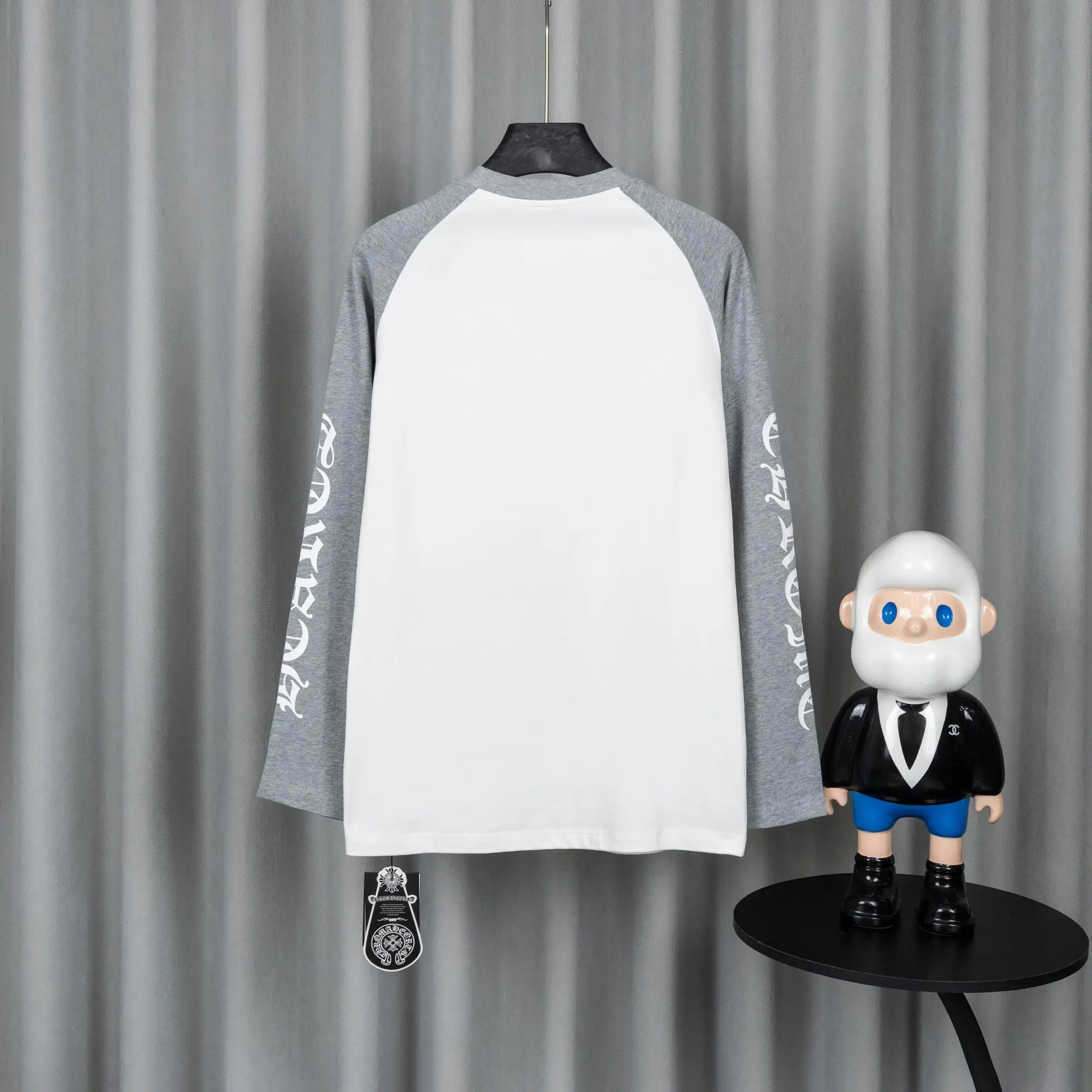 Logo-Print Raglan Long-Sleeve T-Shirt D16021033 — view 2