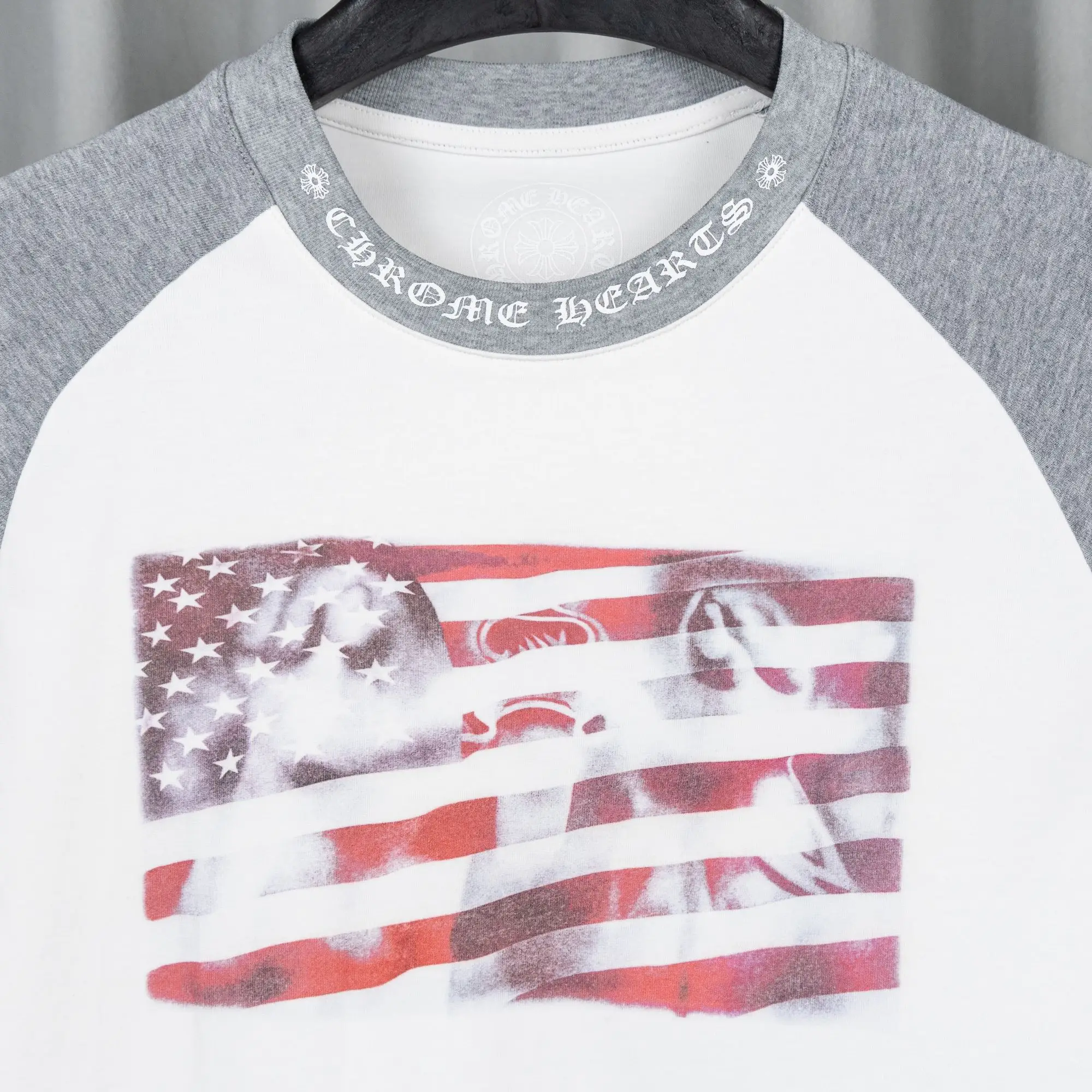Logo-Print Raglan Long-Sleeve T-Shirt D16021033 — view 3