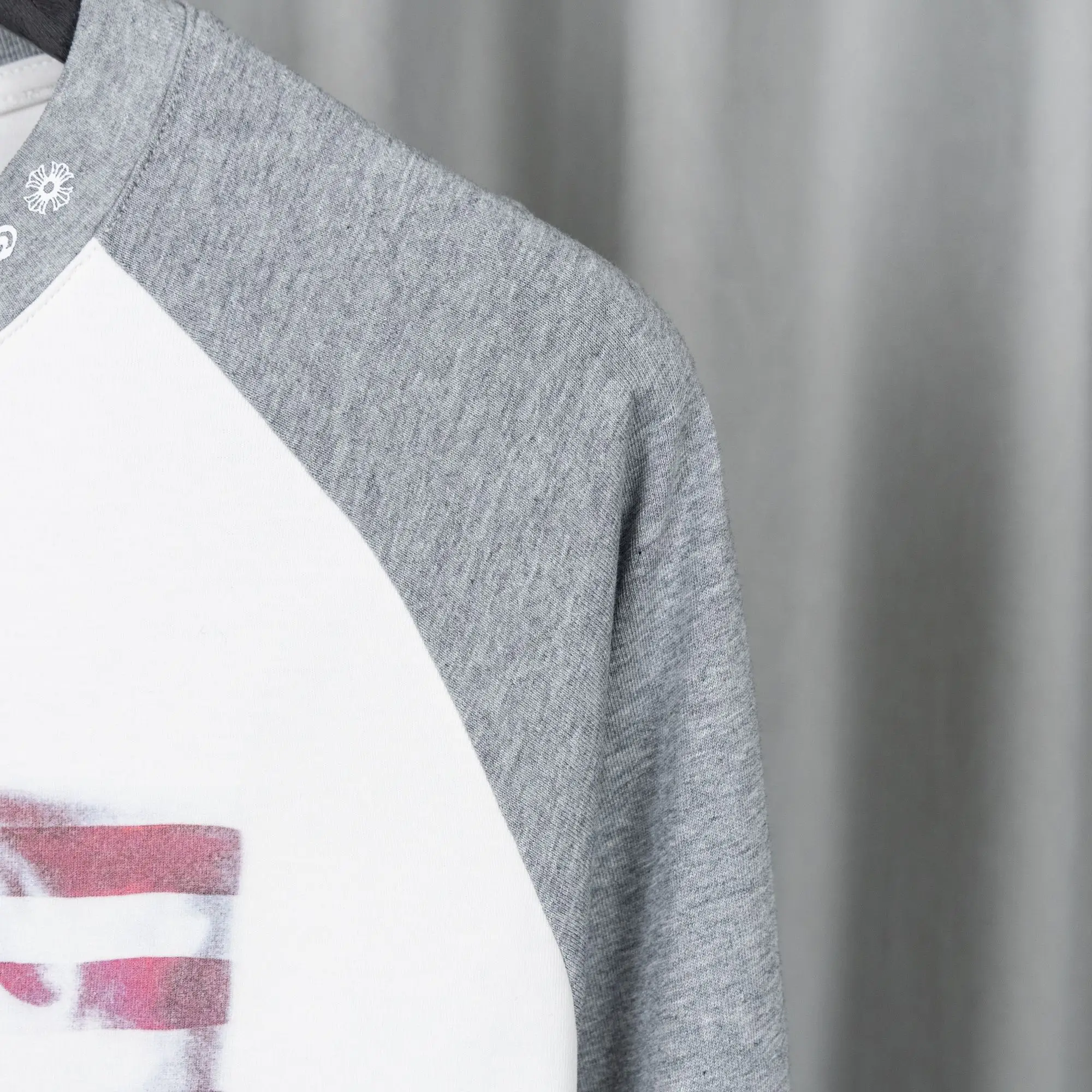 Logo-Print Raglan Long-Sleeve T-Shirt D16021033 — view 5