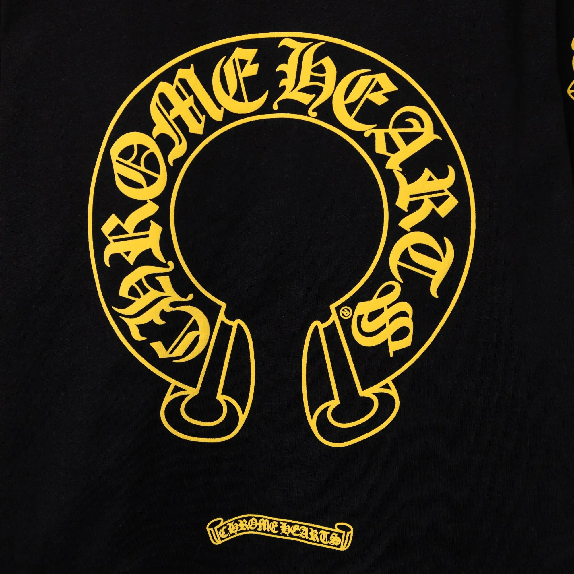 Logo Graphic Long-Sleeve Cotton T-Shirt D16021047 — view 9