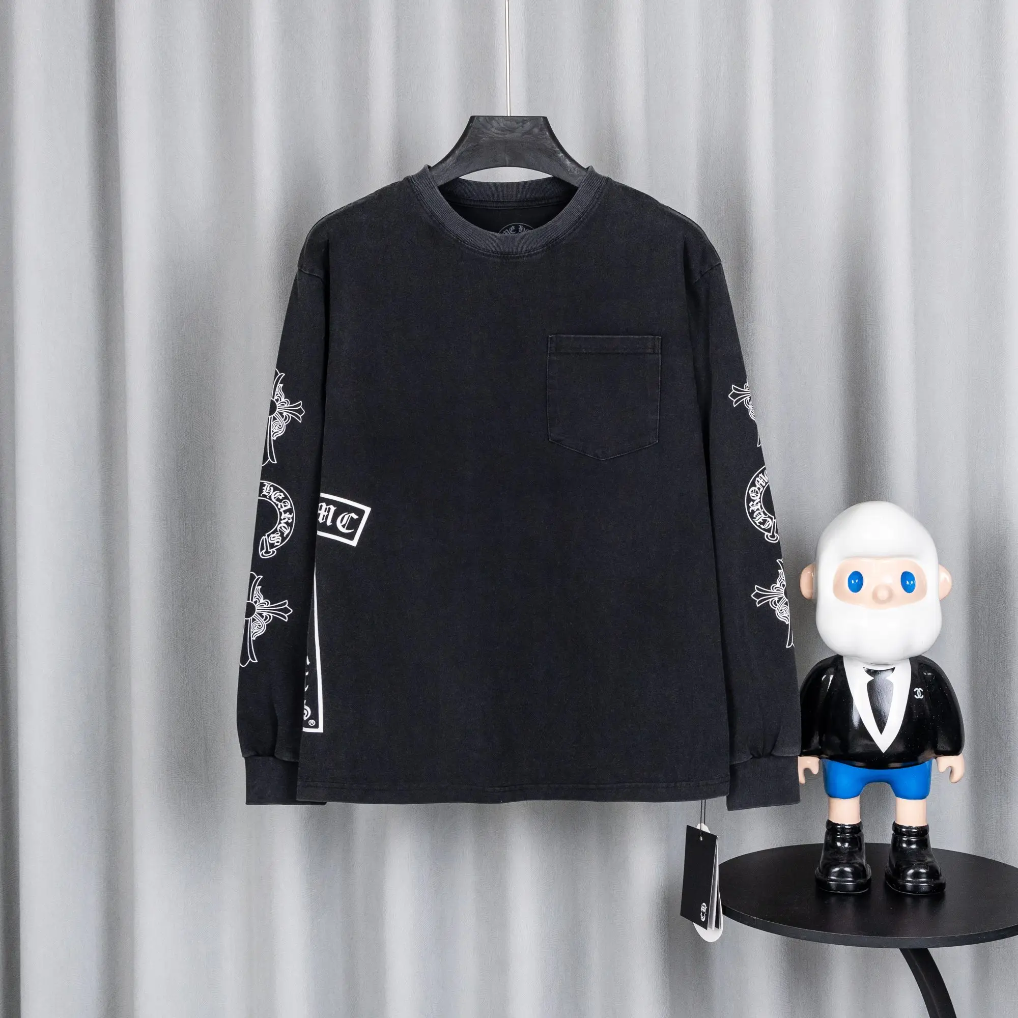 Graphic Print Long-Sleeve Cotton T-Shirt D17021029