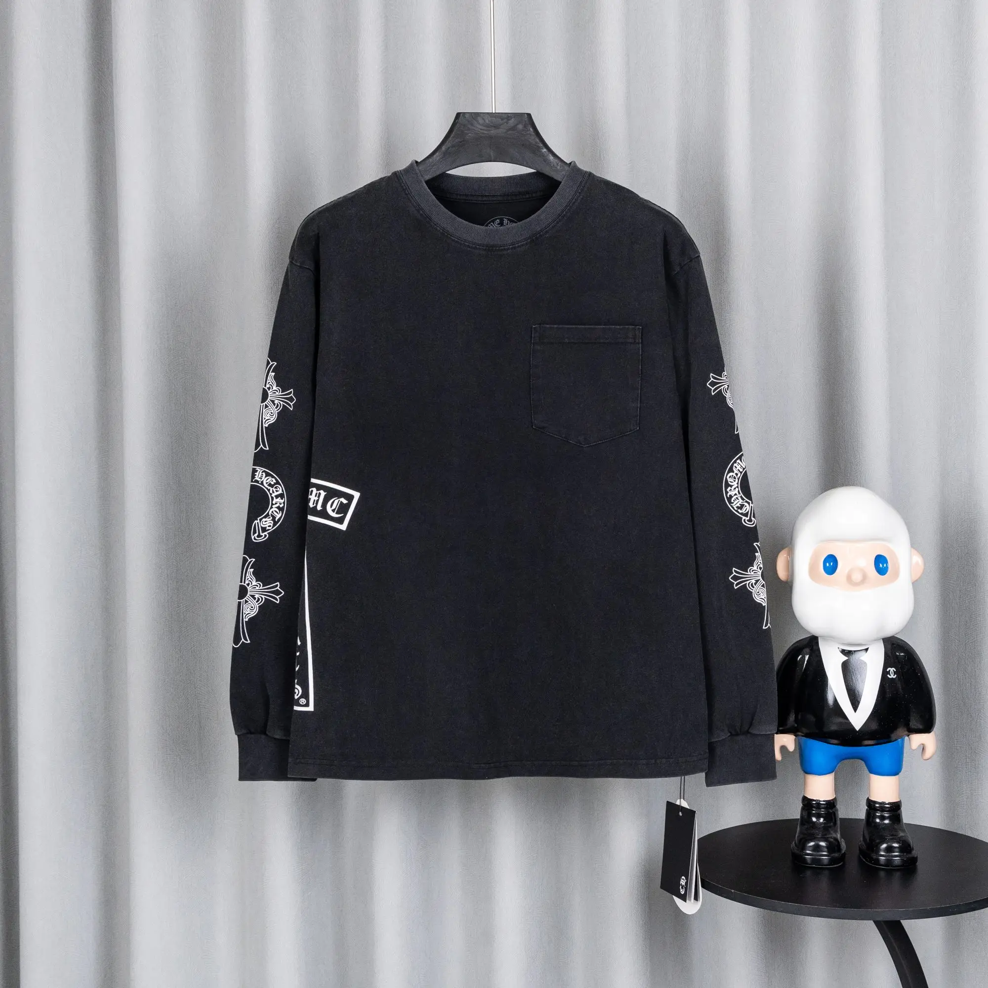 Graphic Print Long-Sleeve Cotton T-Shirt D17021029