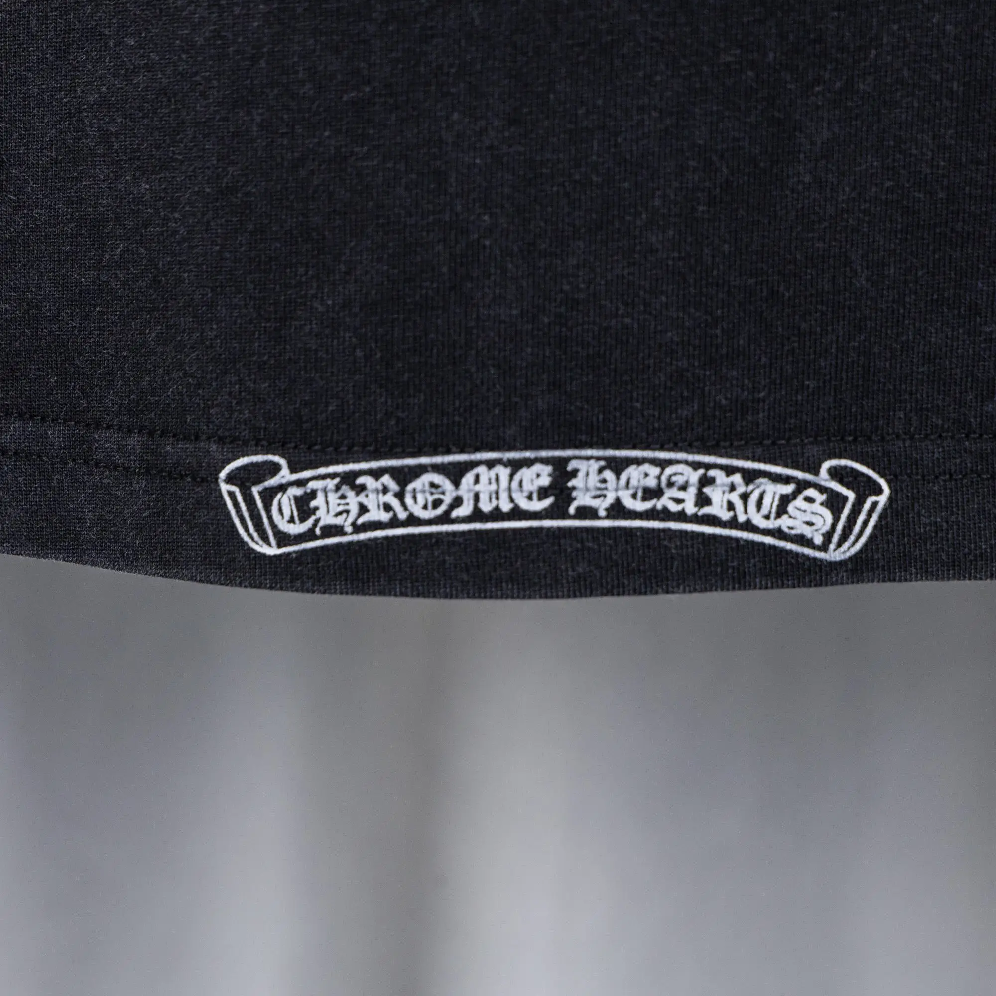 Graphic Print Long-Sleeve Cotton T-Shirt D17021029 — view 10