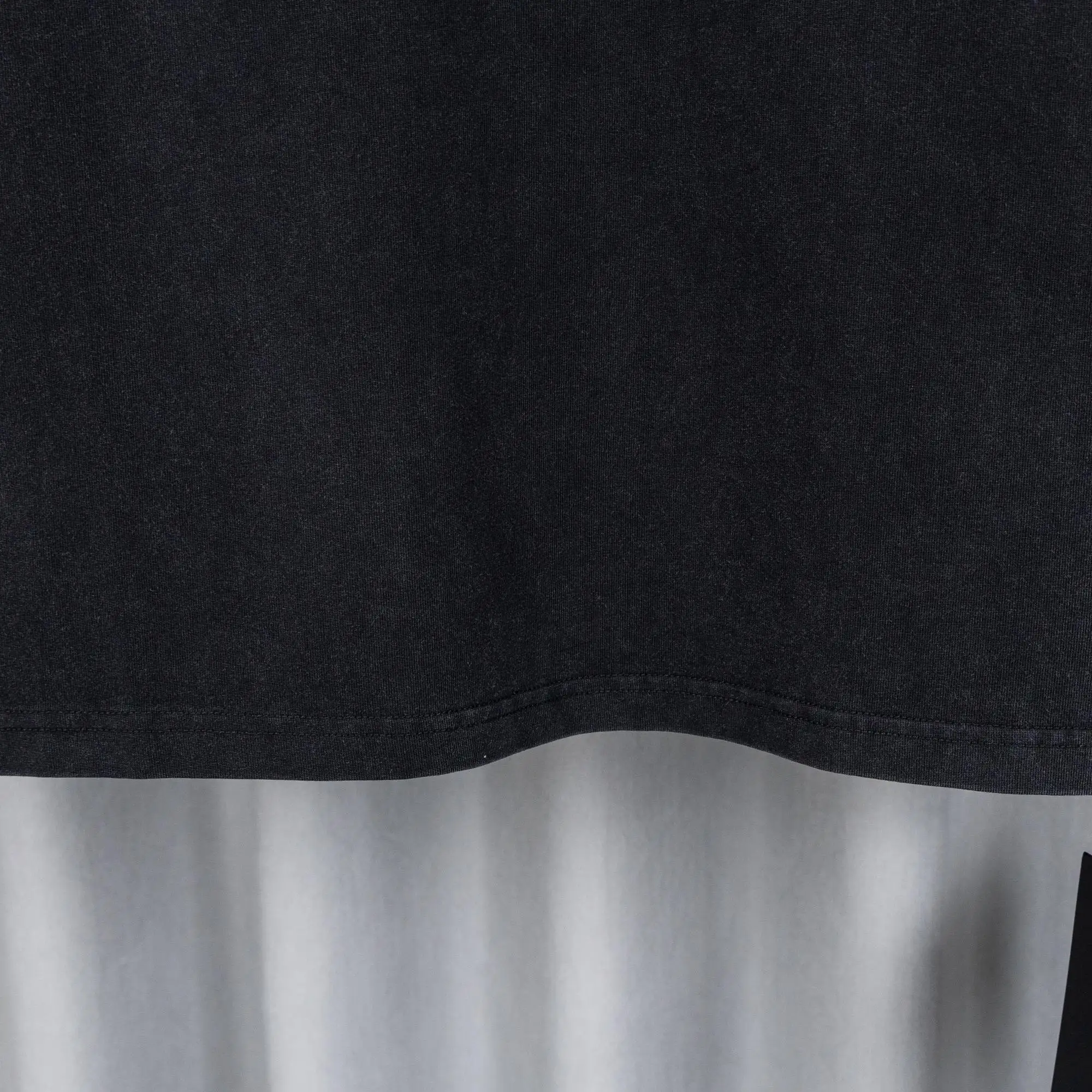 Graphic Print Long-Sleeve Cotton T-Shirt D17021029 — view 13