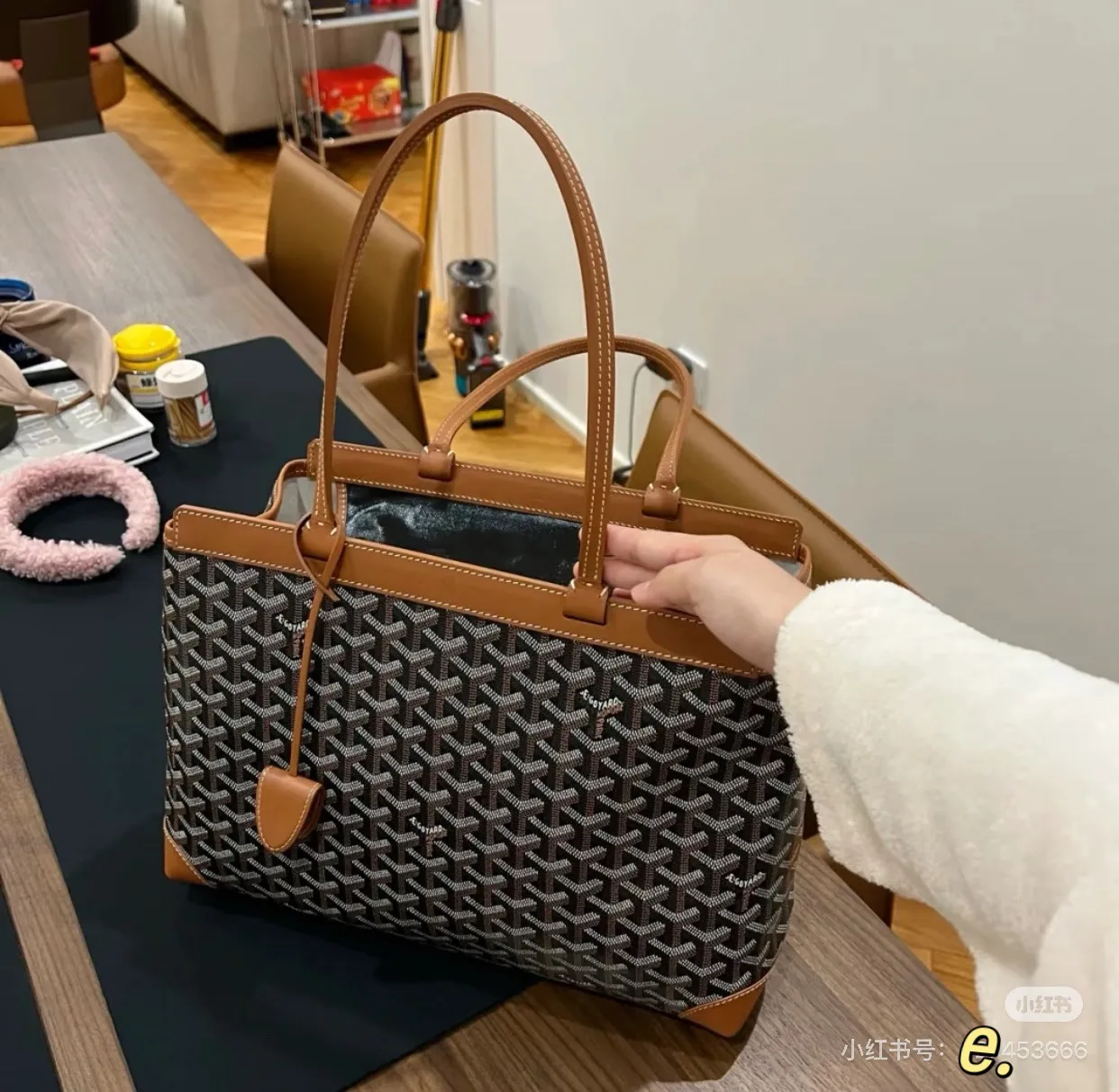 Goyardine Coated Canvas Tote Bag D33018391 — view 3