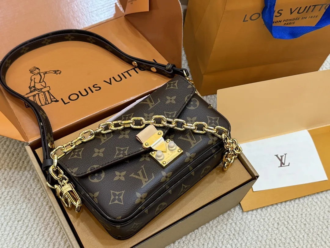 Monogram East West Pochette Metis Bag D50018524 — view 2