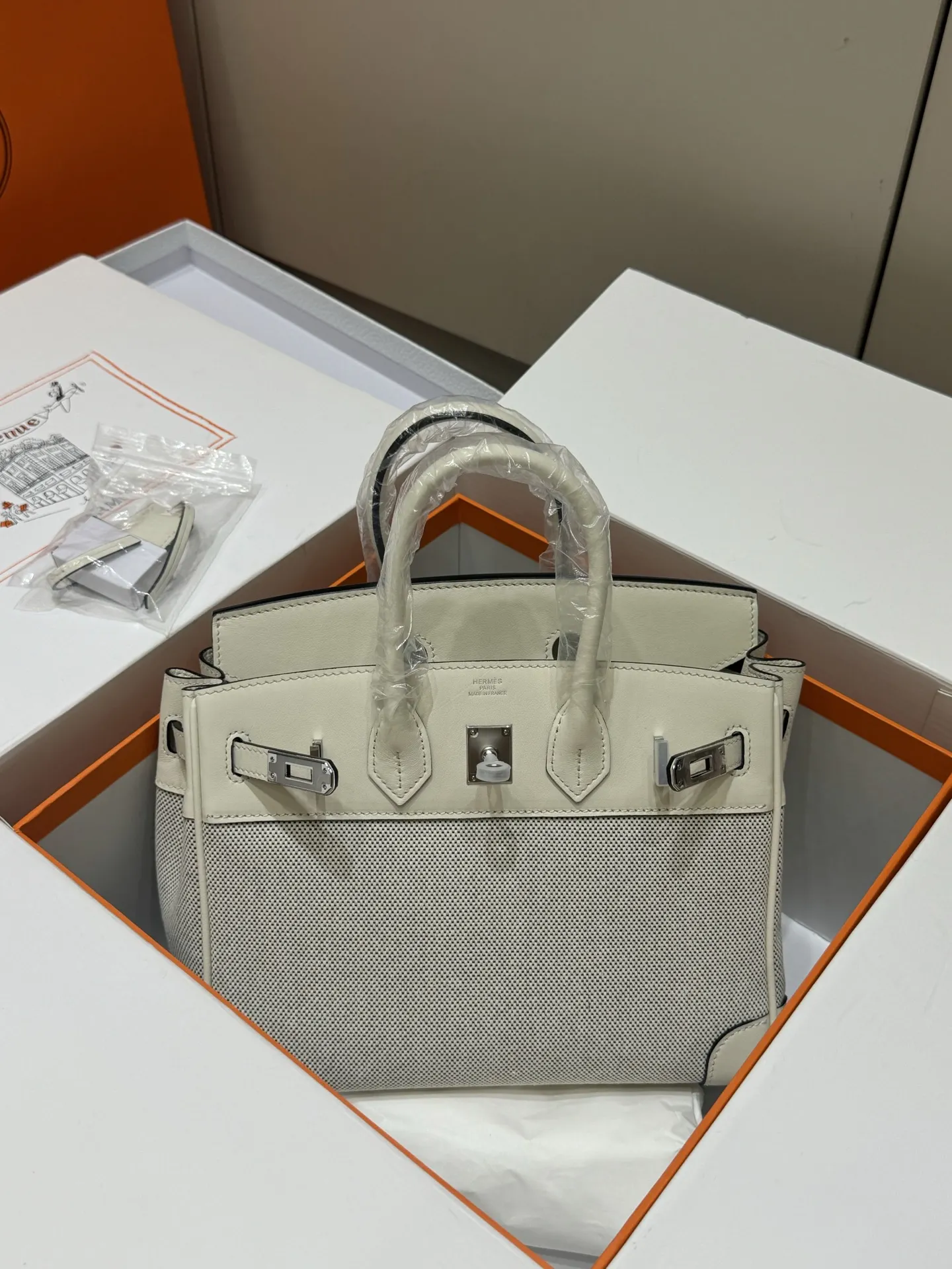 Birkin 25 Canvas & Leather Handbag D59018546 — view 23