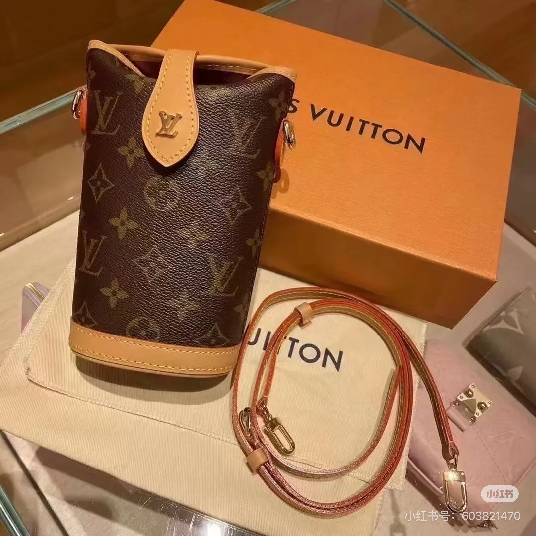 Nano Monogram Bucket Bag D26518226 — view 3