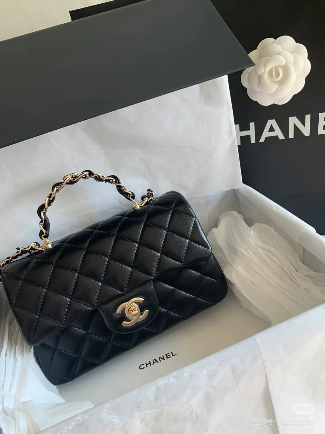 Classic Flap Top-Handle Bag D30018284 — view 3