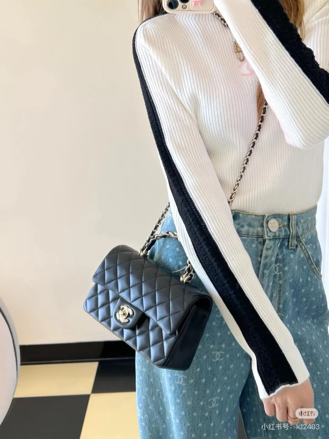 Classic Flap Top-Handle Bag D30018284 — view 6