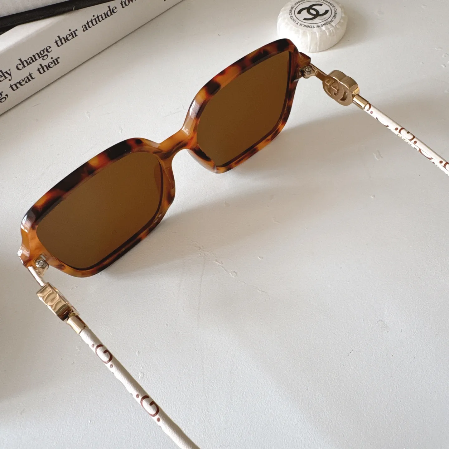 Gucci Leather-Trim Square-Frame Sunglasses D20017791 — view 5