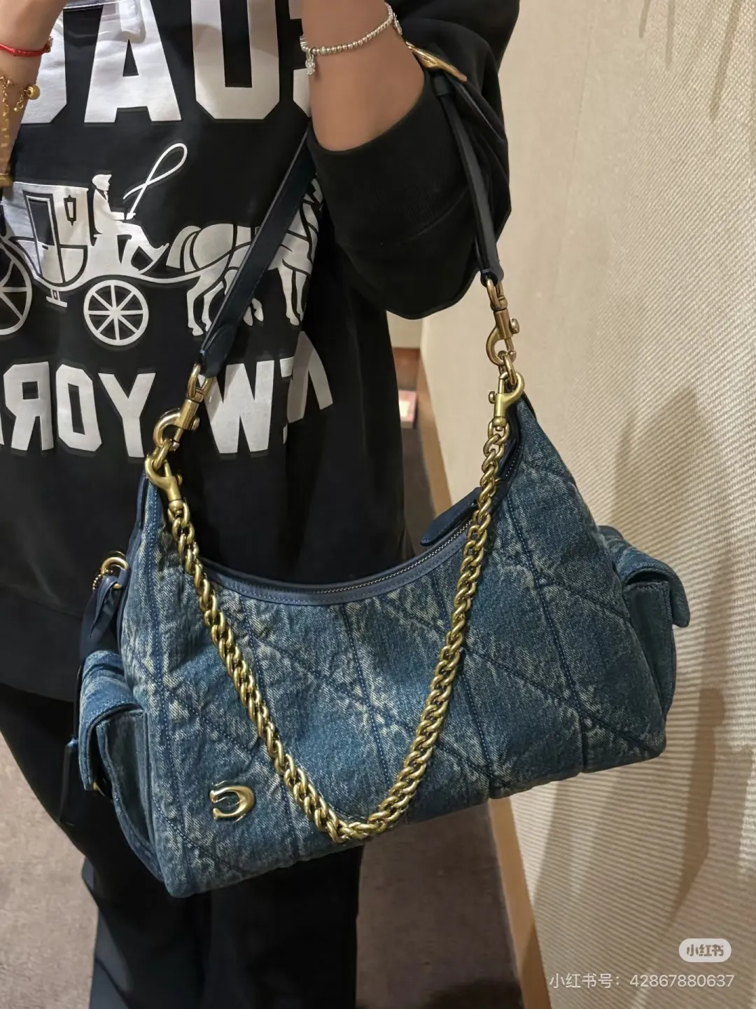 Juliet 30 Denim Shoulder Bag D36018124