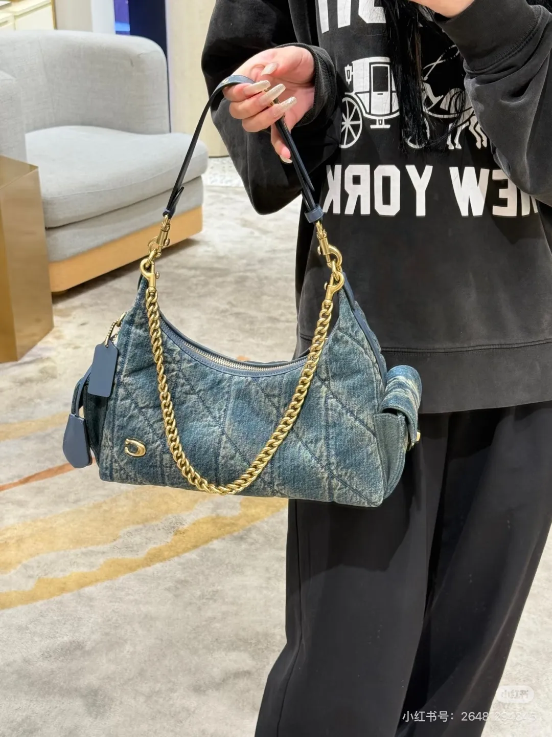 Juliet 30 Denim Shoulder Bag D36018124 — view 8