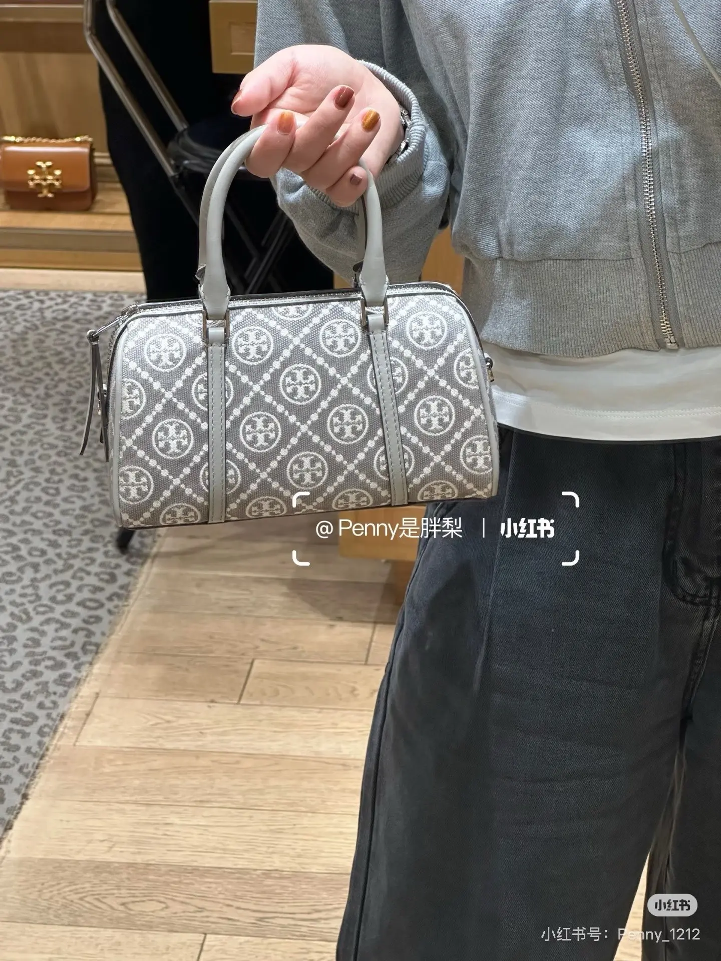Tory Burch Monogram Boston Bag D28518022