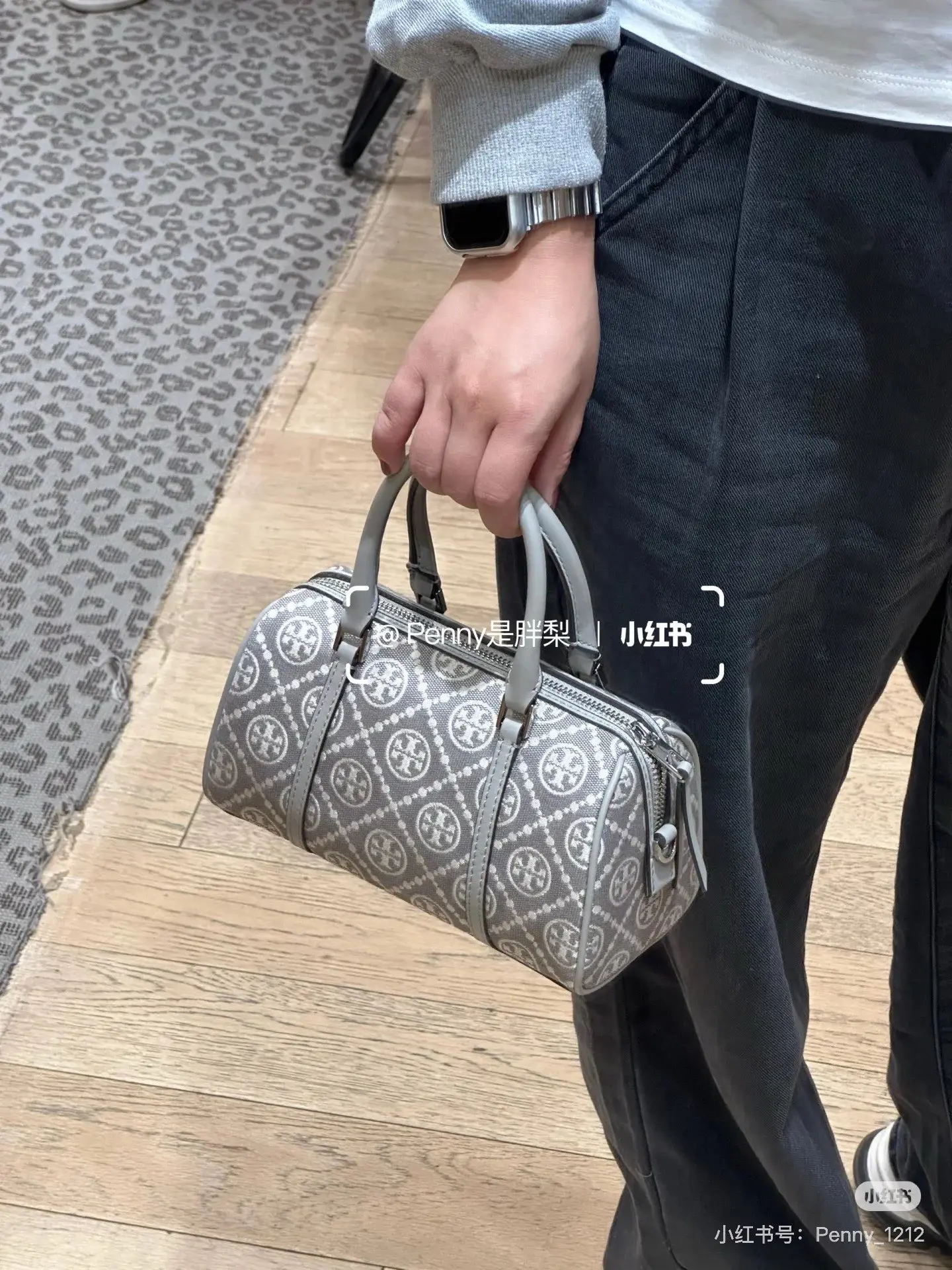 Tory Burch Monogram Boston Bag D28518022 — view 2