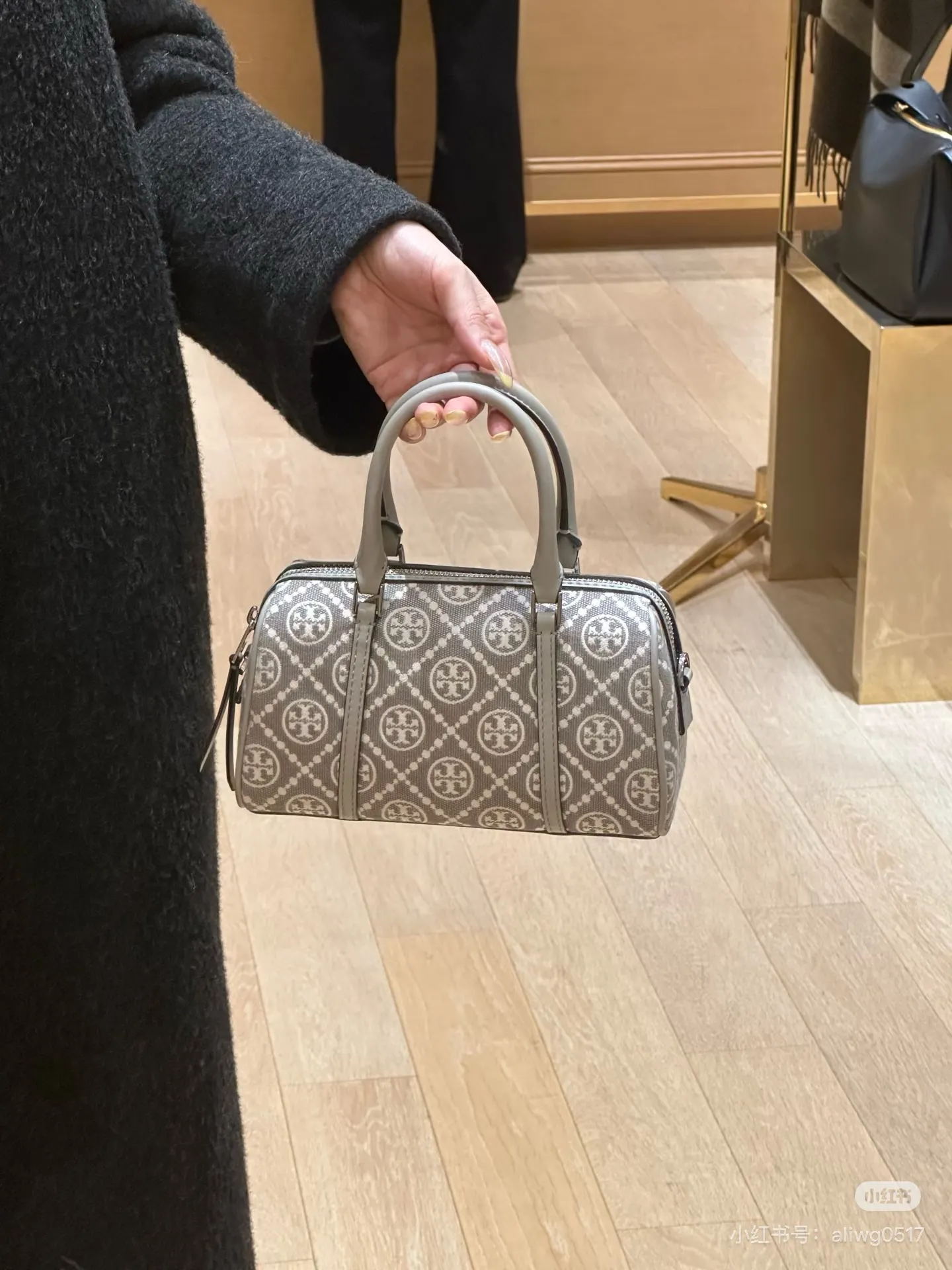 Tory Burch Monogram Boston Bag D28518022 — view 3