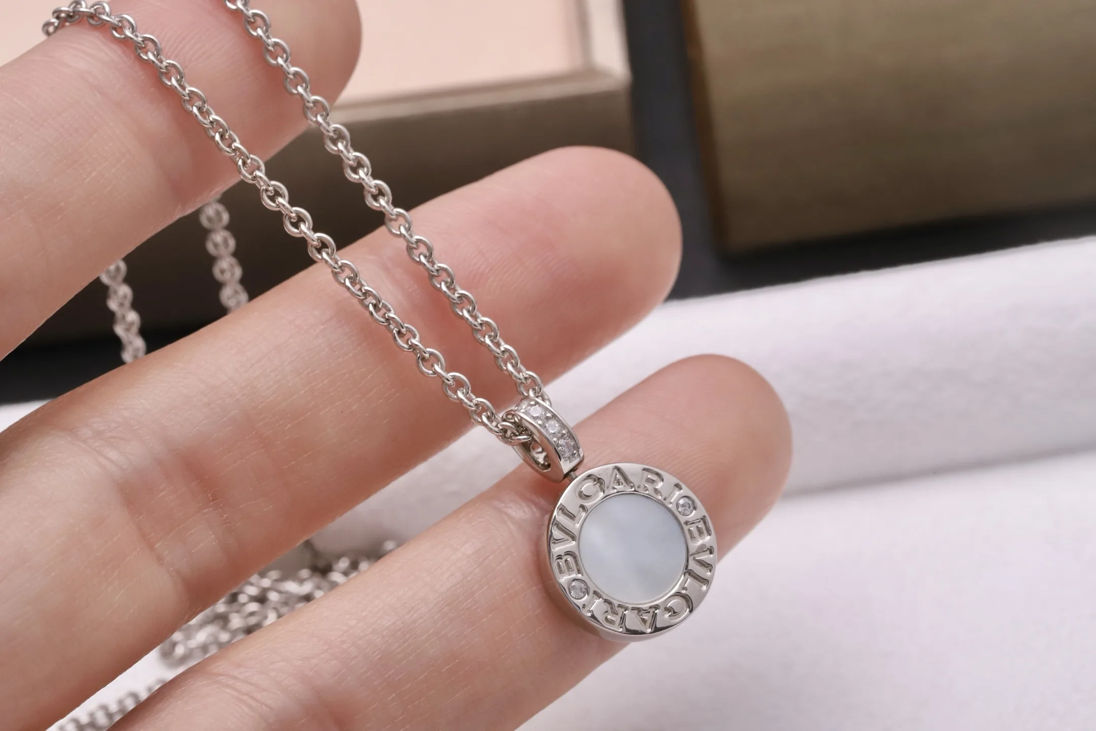 Bulgari Reversible Onyx and Mother-of-Pearl Necklace (Sterling Silver) D29517168 — view 7