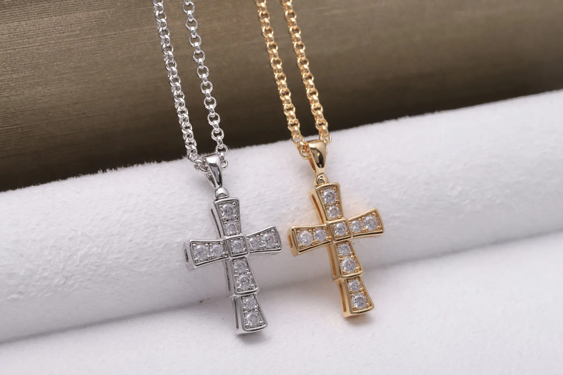 Croce Crystal Cross Pendant Necklace (Gold-Plated Brass) D15017154 — view 7