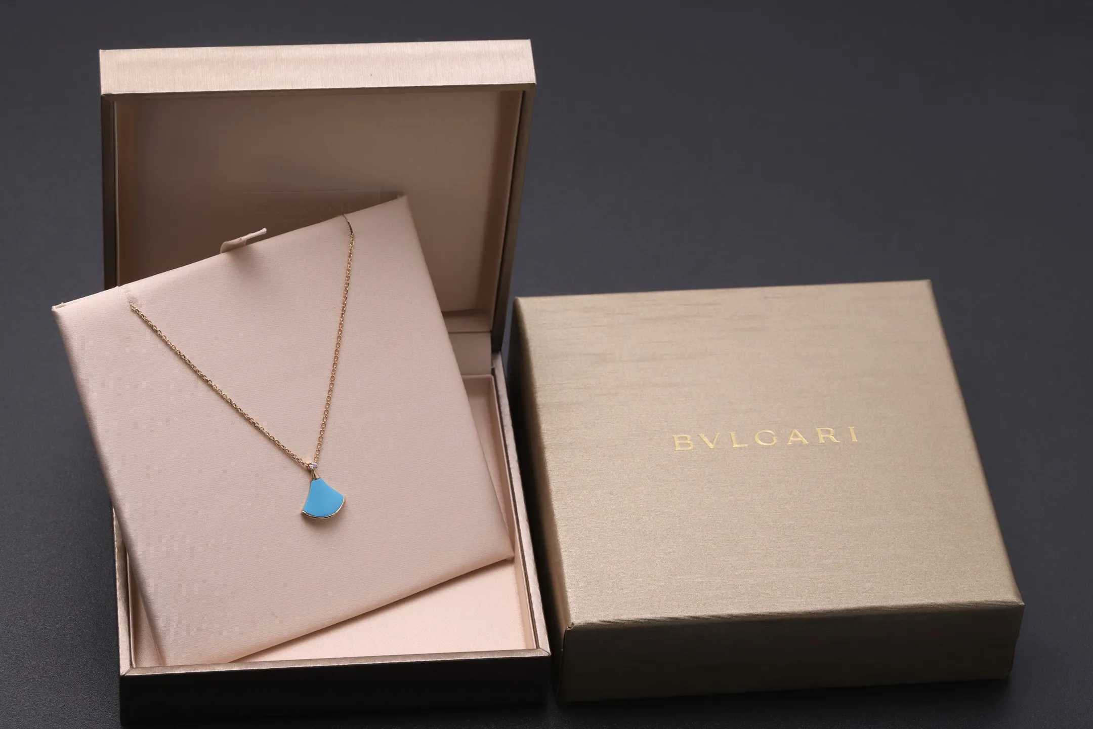 Divas' Dream Turquoise Pendant Necklace (Sterling Silver) D19016970 — view 2