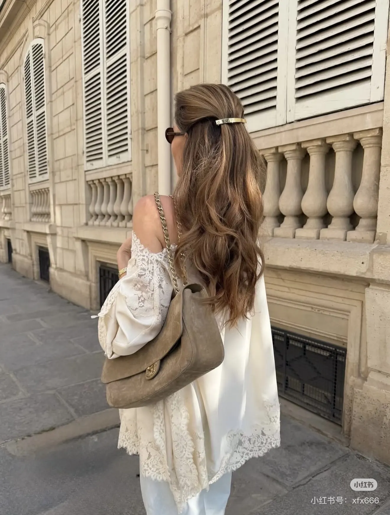 Suede Flap Shoulder Bag D49018565 — view 2