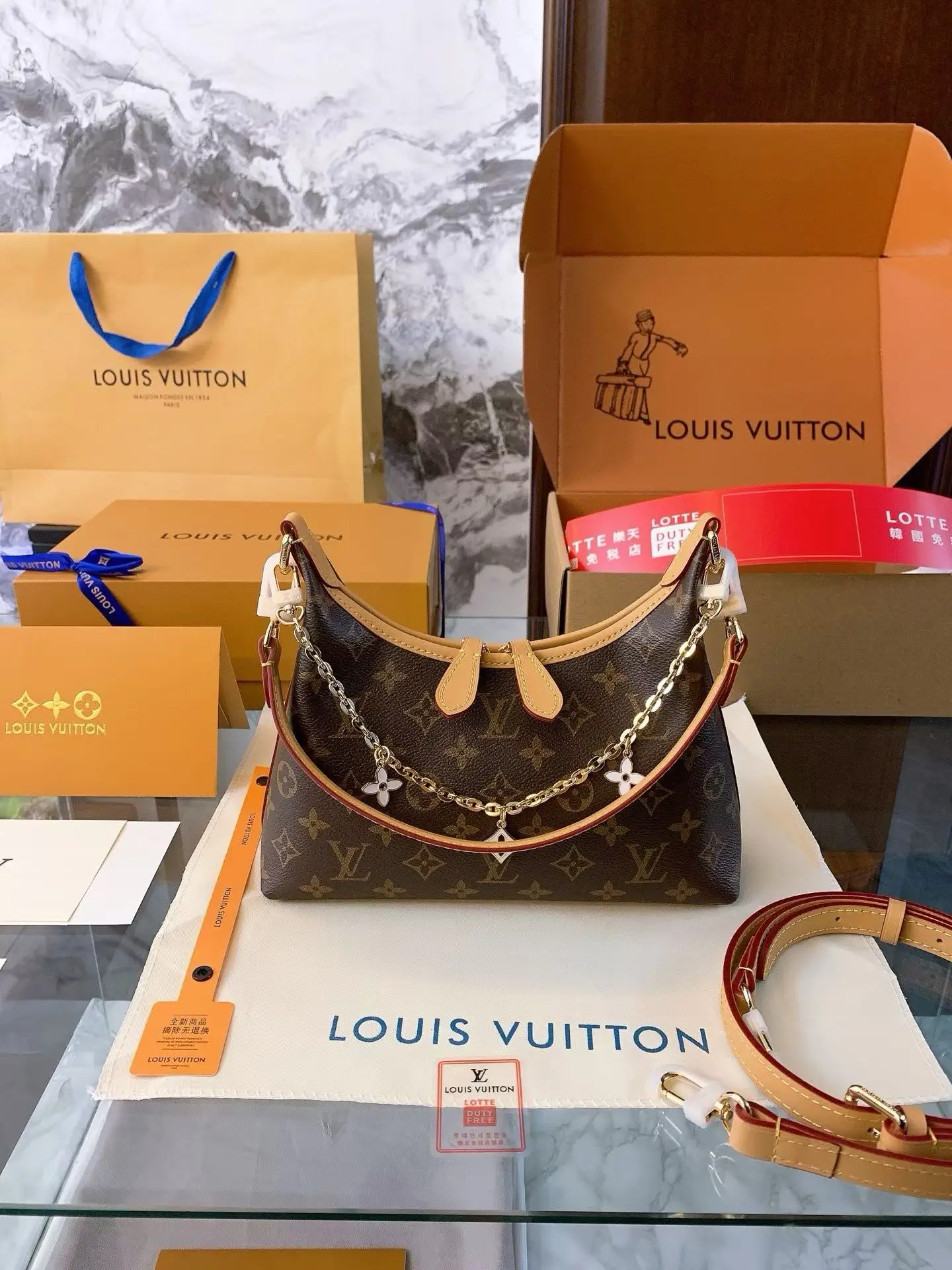 LV Monogram Hobo Shoulder Bag D32518043
