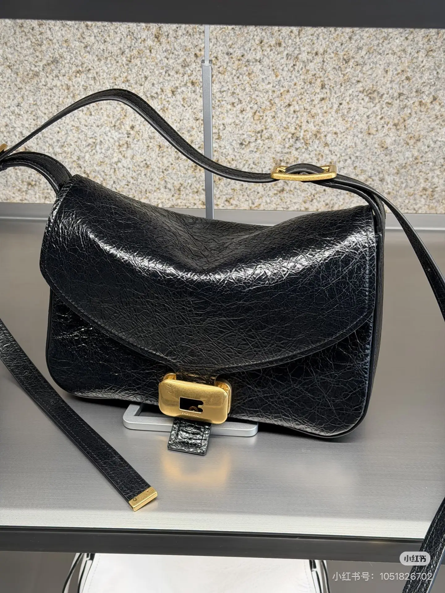 Balenciaga Clicca Shoulder Bag D40017922 — view 6
