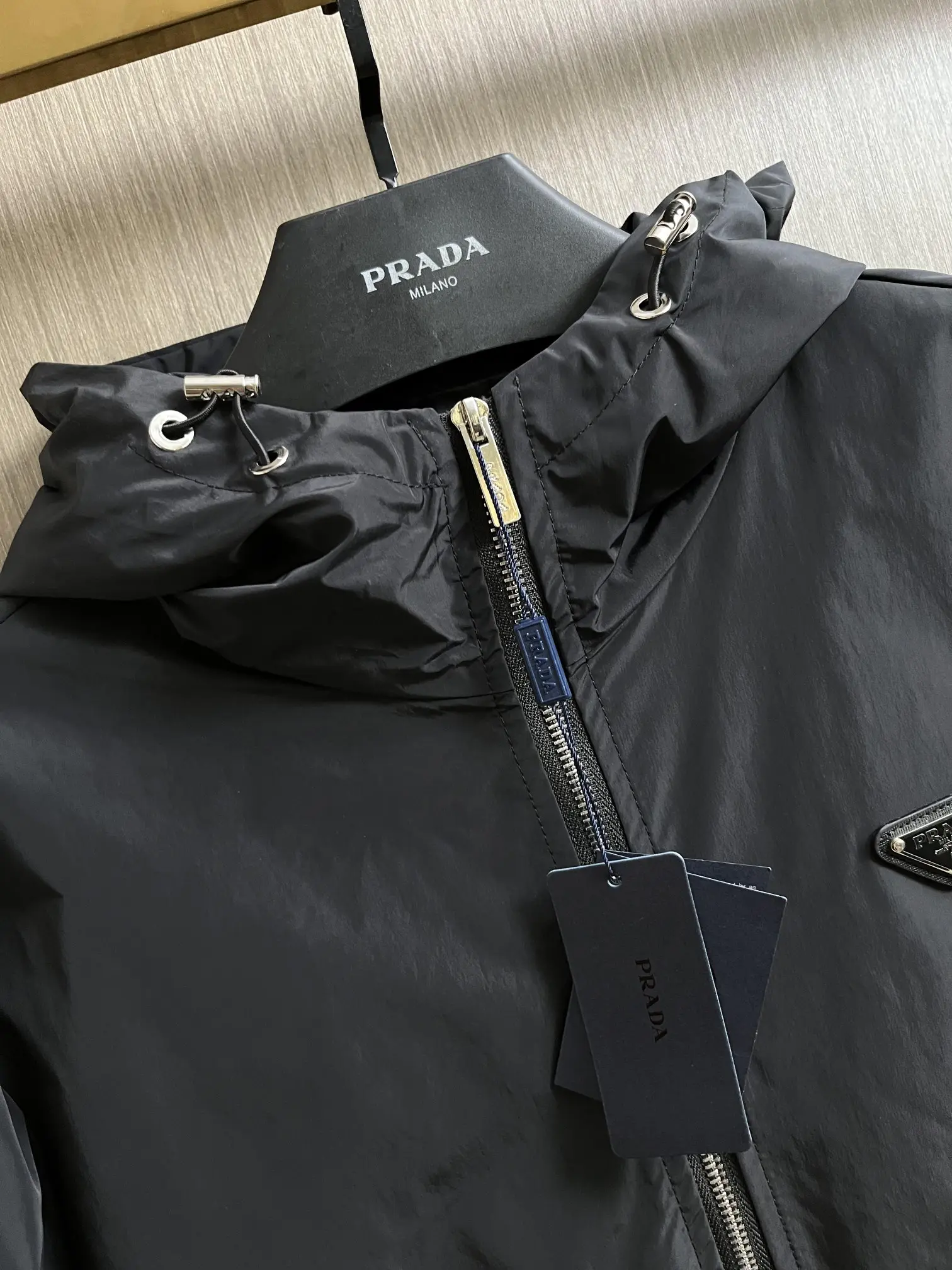 Logo-Plaque Hooded Shell Jacket D25014737 — view 3