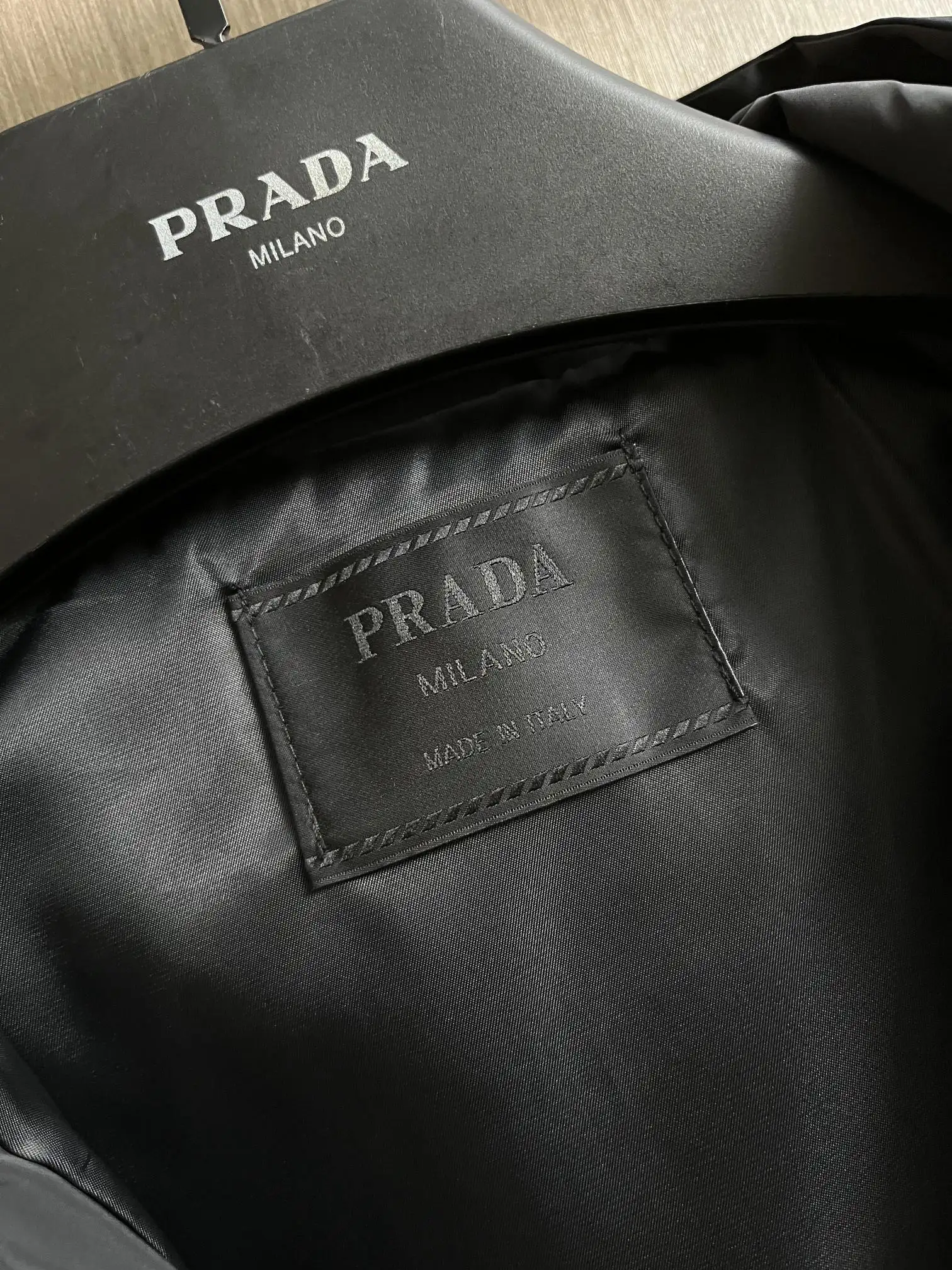 Logo-Plaque Hooded Shell Jacket D25014737 — view 4