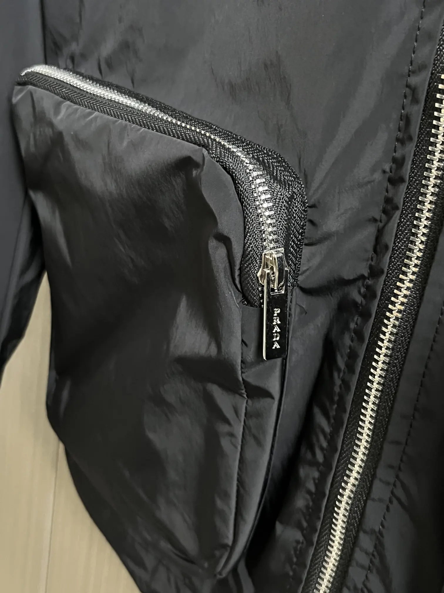 Logo-Plaque Hooded Shell Jacket D25014737 — view 7