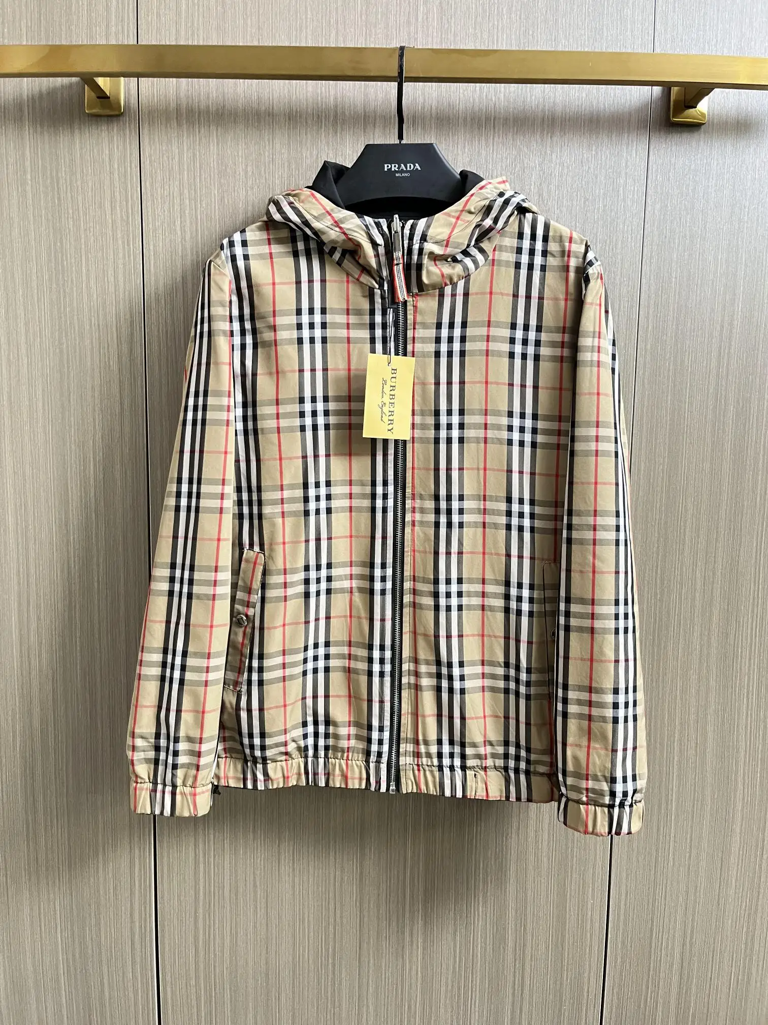 Reversible Check-Lined Hooded Jacket D26014738 — view 3