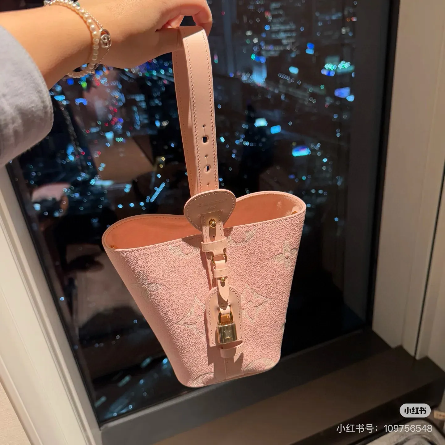Monogram Empreinte Leather Bucket Bag D33018218 — view 5