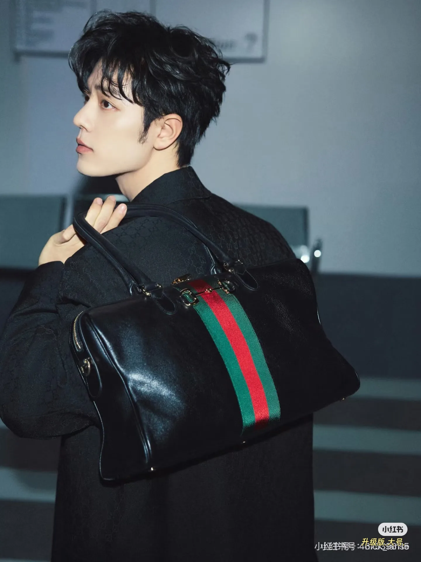 Gucci Web Stripe Top-Handle Bag D35518253