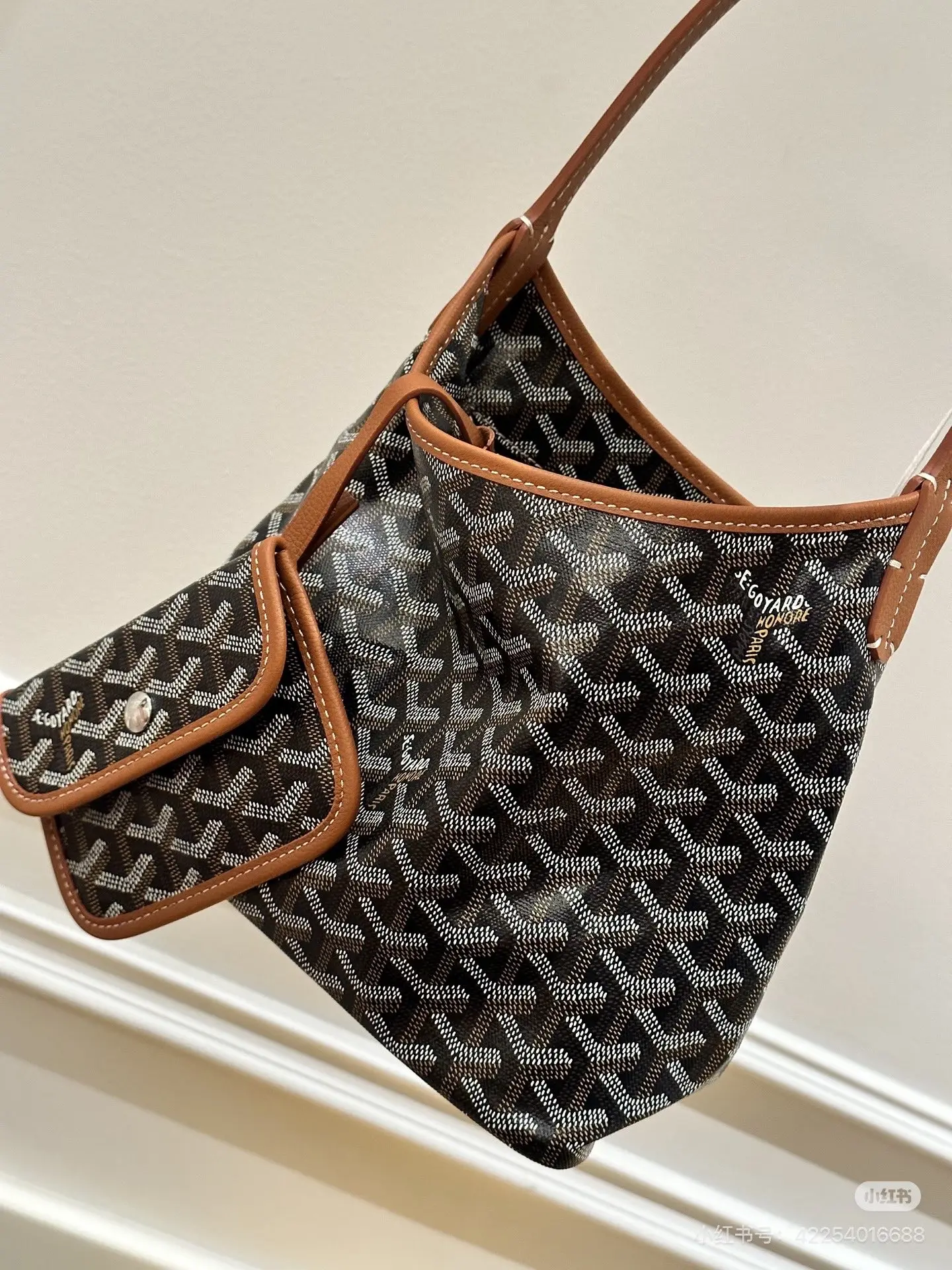 Monogram Hobo Shoulder Bag D26518329 — view 2