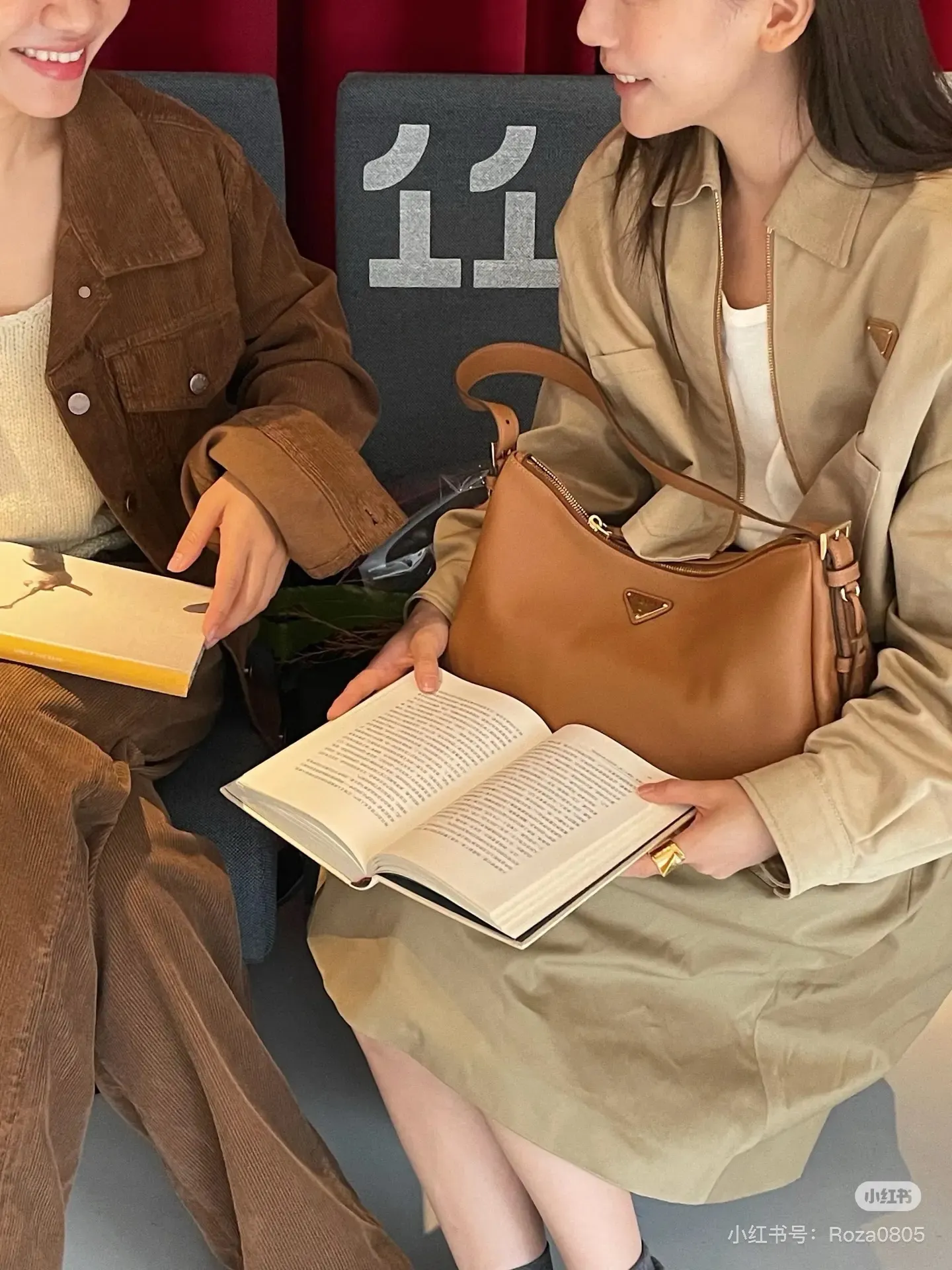 Prada Hobo Shoulder Bag D31018136 — view 6