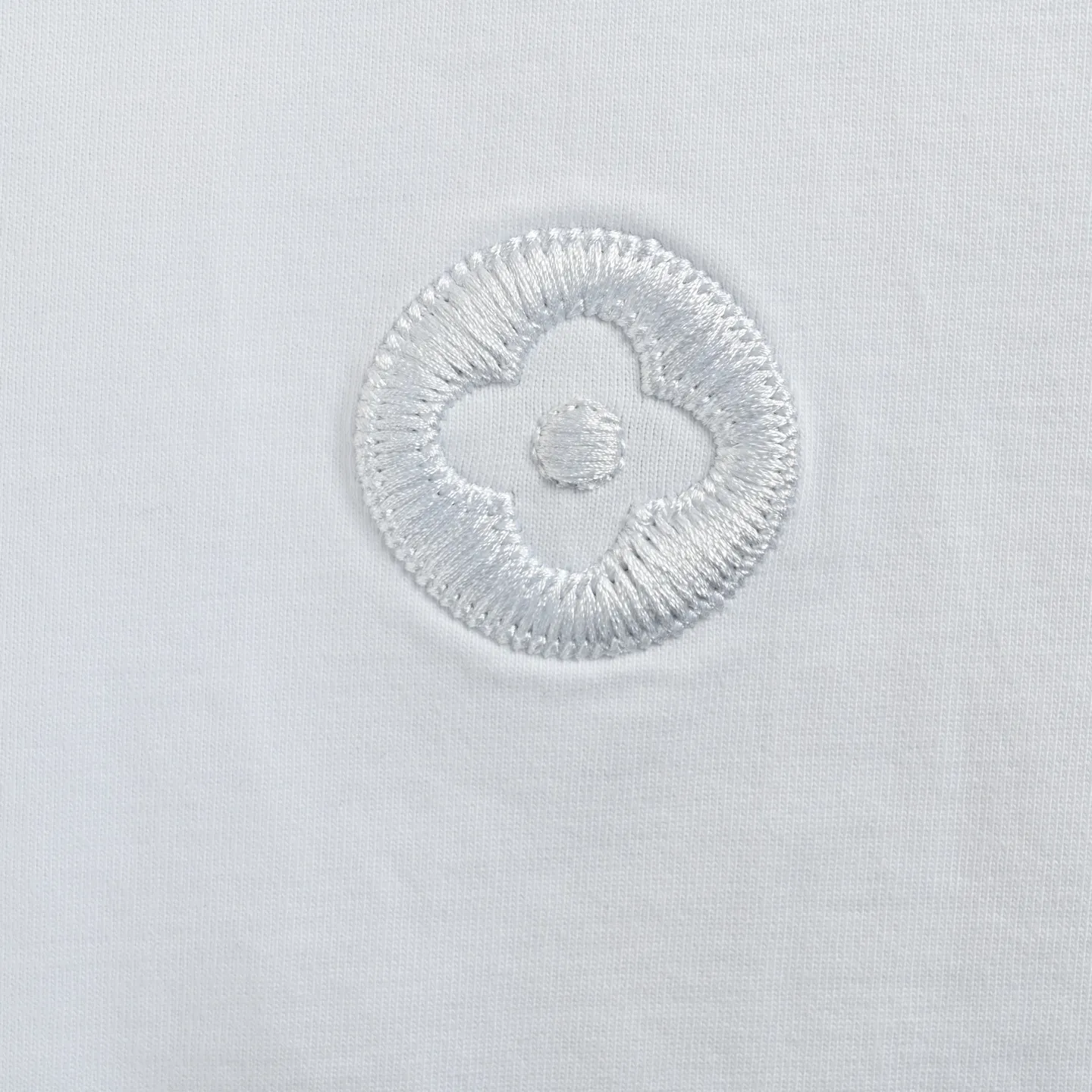 Embroidered Monogram Flower Cotton T-Shirt D21013029 — view 8