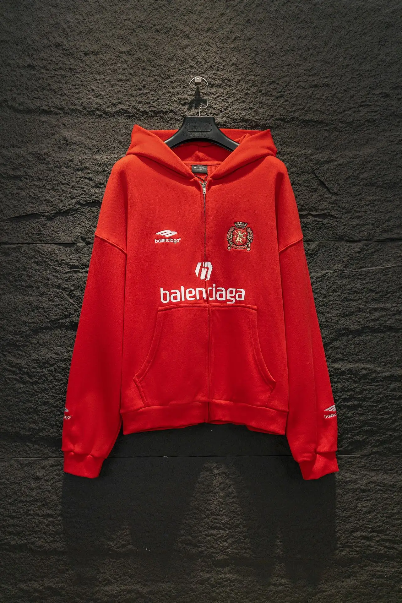Logo-Embroidered Oversized Zip-Up Hoodie D21924307