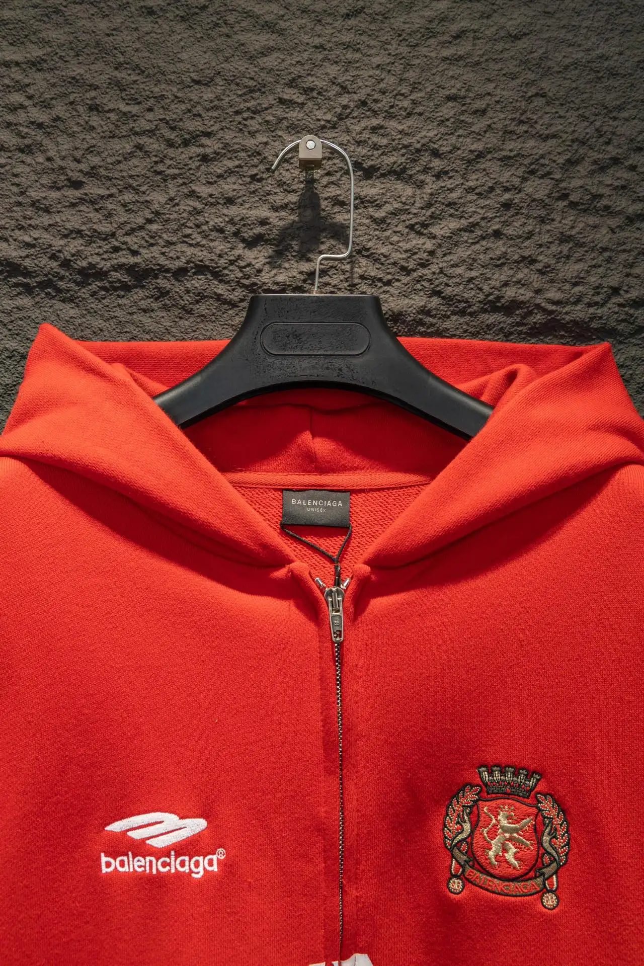 Logo-Embroidered Oversized Zip-Up Hoodie D21924307 — view 3